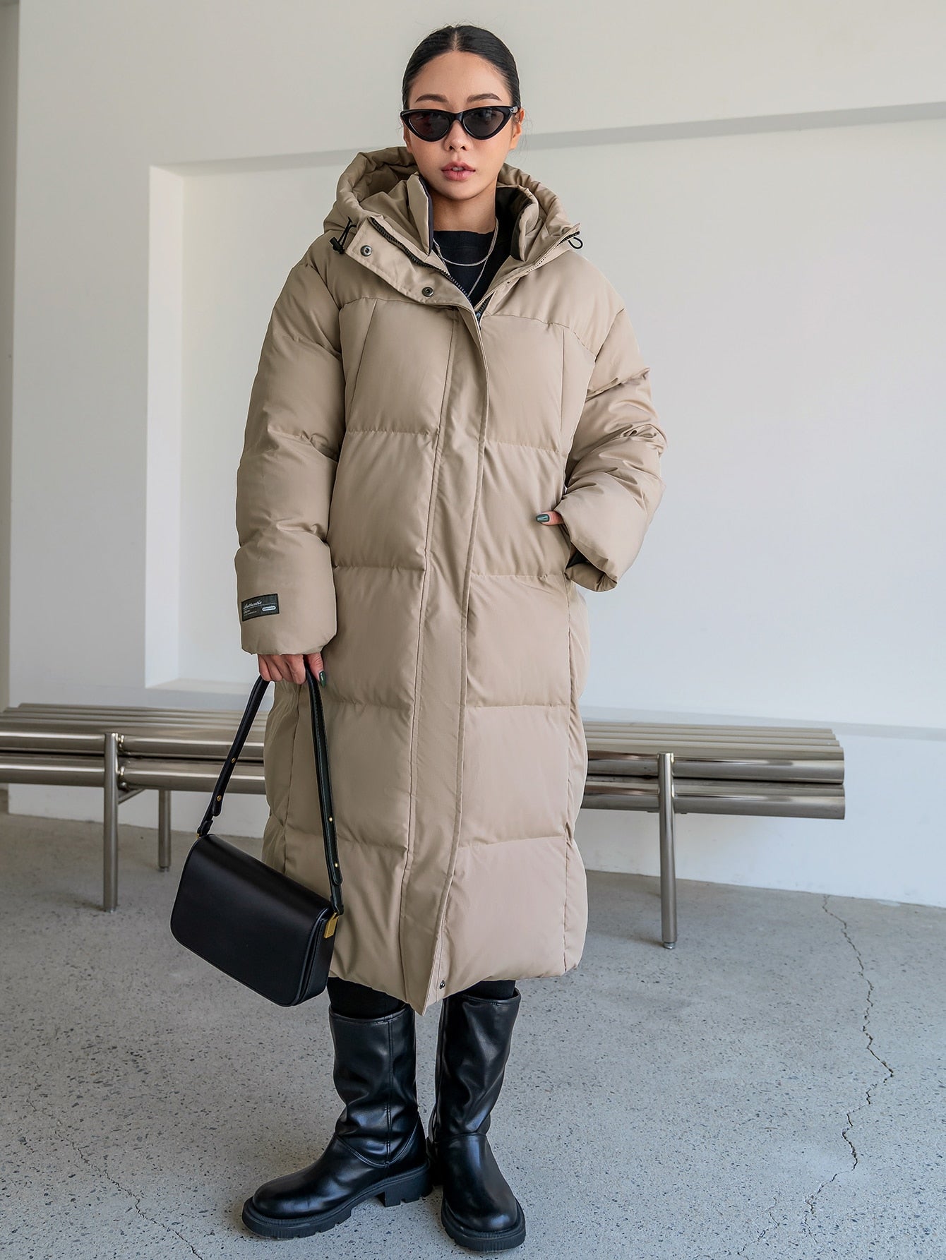 Women’s Thick Drawstring Hooded Puffer Coat with Letter Patches and Pockets