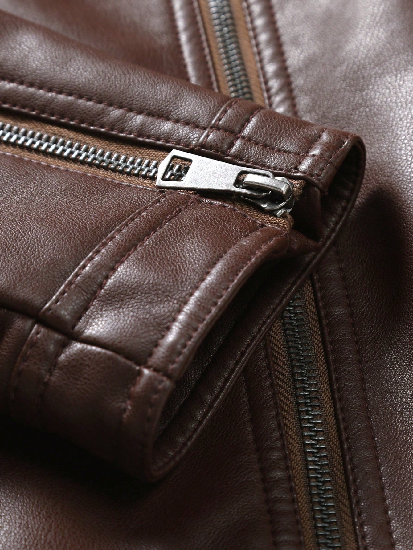 Trendy Men's Cloudstyle Zip-Up Patent Jacket – Bold & Sleek Outerwear