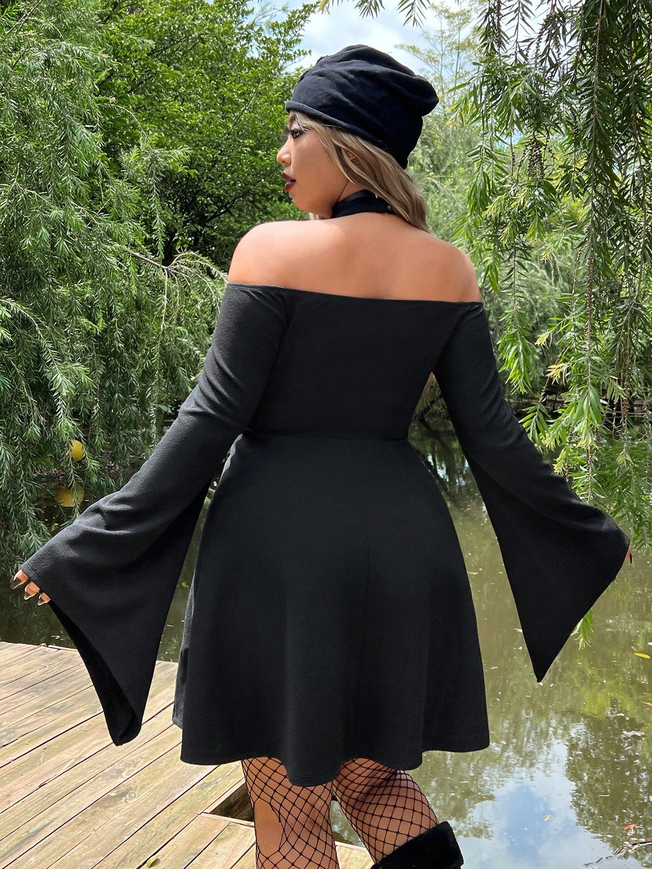 Edgy Elegance: Punk Plus Cold Shoulder Contrast Mesh Trumpet Sleeve Dress