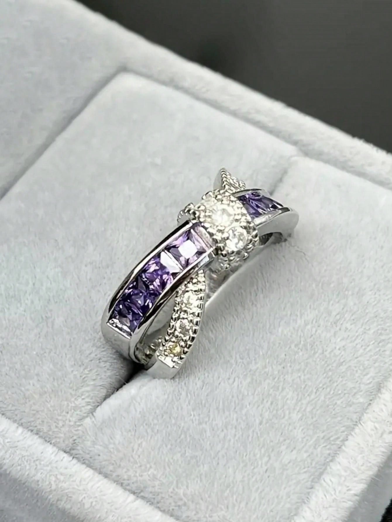 Elegantly Enchanted: Purple Rhinestone Bow Ring - A Touch of Luxury for Every Occasion