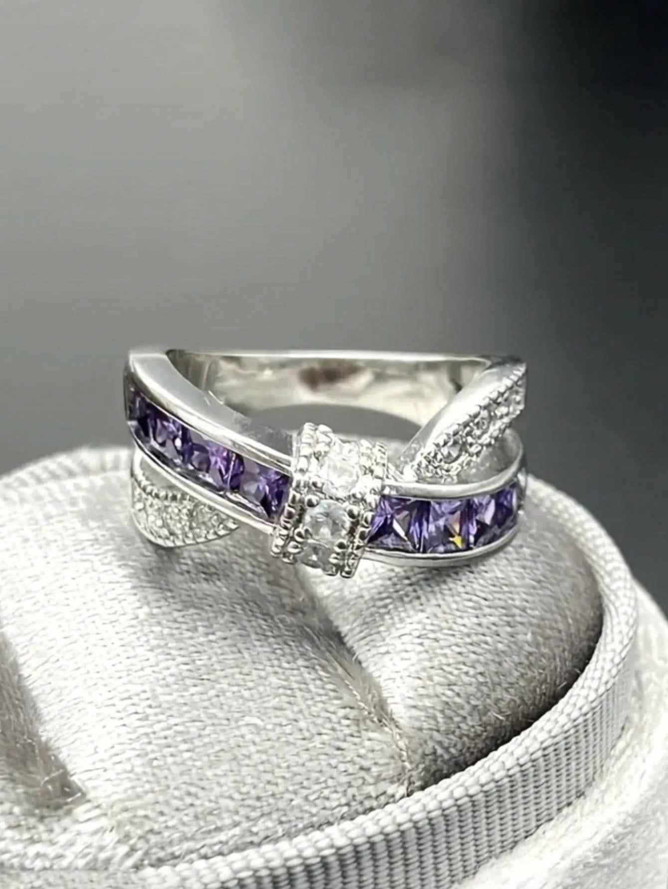 Elegantly Enchanted: Purple Rhinestone Bow Ring - A Touch of Luxury for Every Occasion