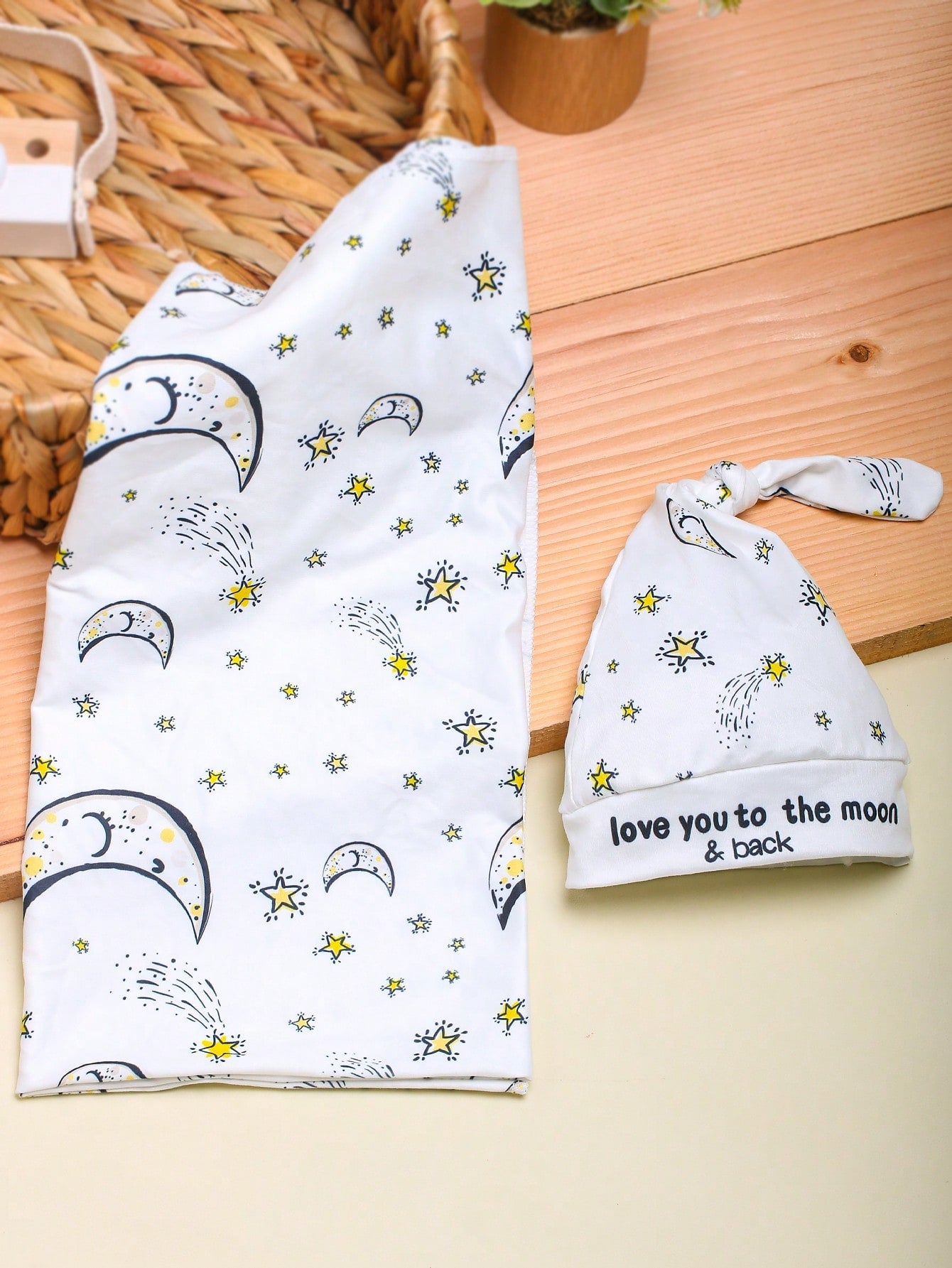 Adorable Newborn Baby Boy Star & Moon Print Blanket and Hat Photo Set