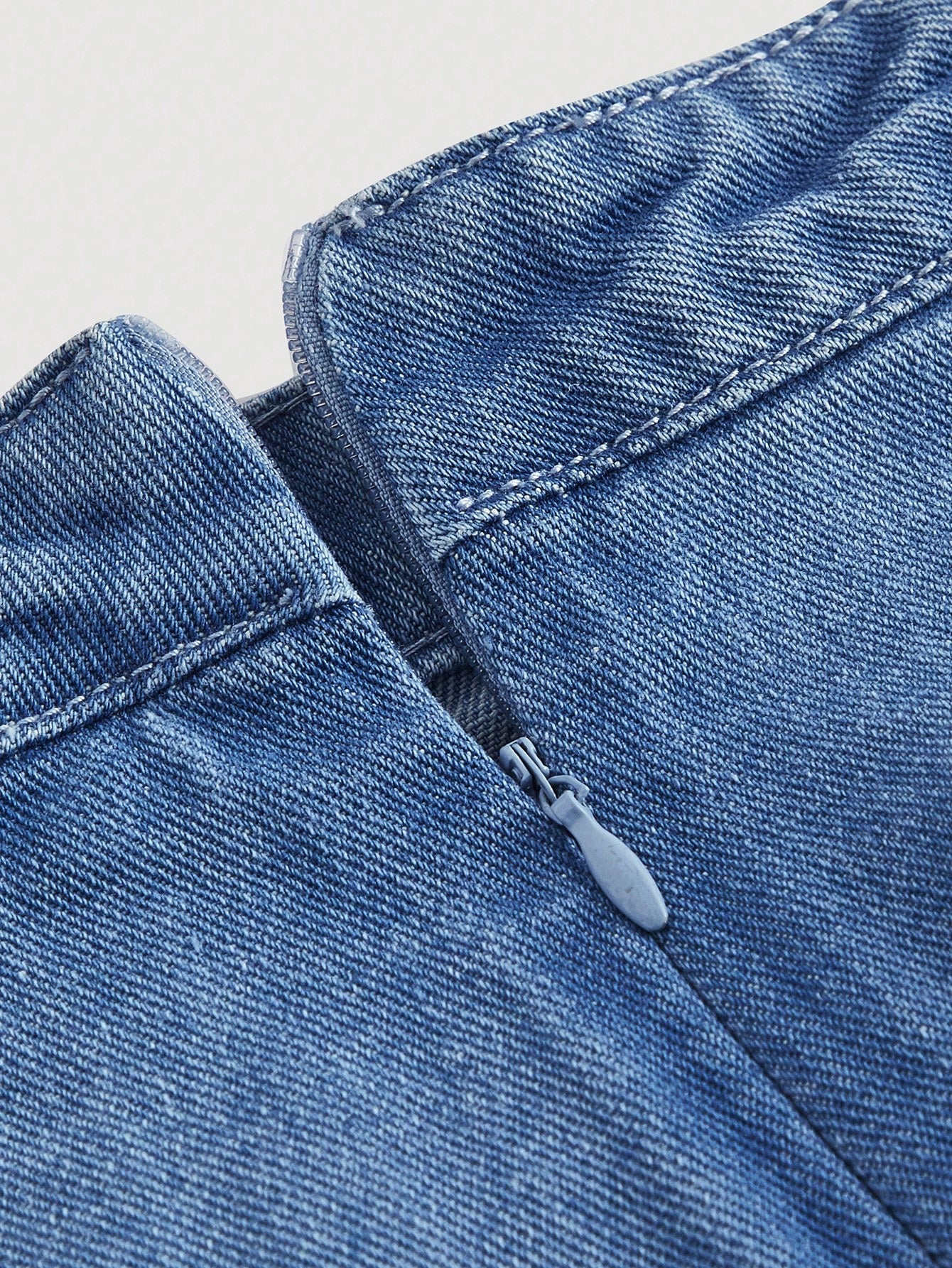 Chic High-Waisted Denim Mini Skirt with Bowknot Detail for a Stylish Look