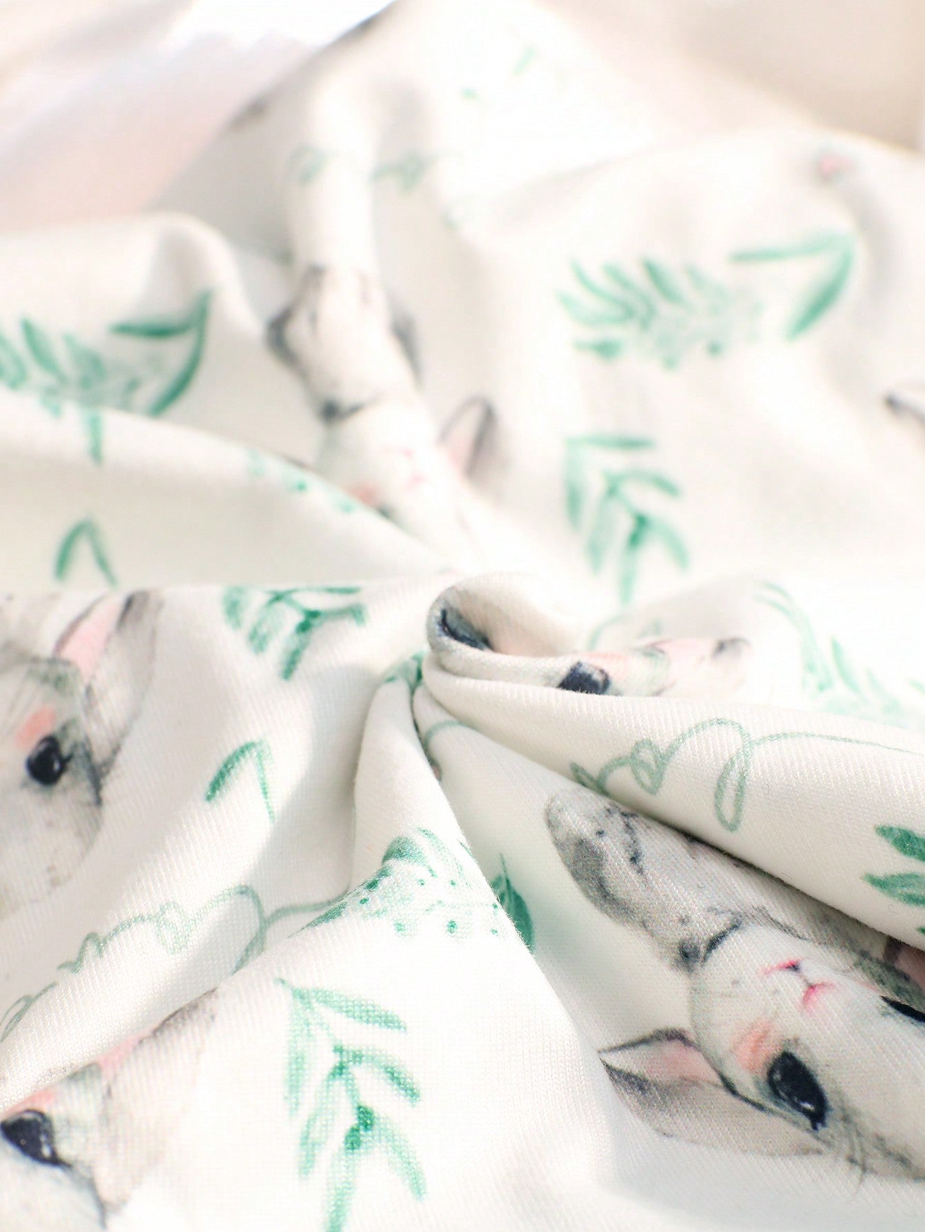 Adorable Rabbit Print Swaddle Blanket and Hat Set for Newborn Baby Boys – Perfect for Photography Props