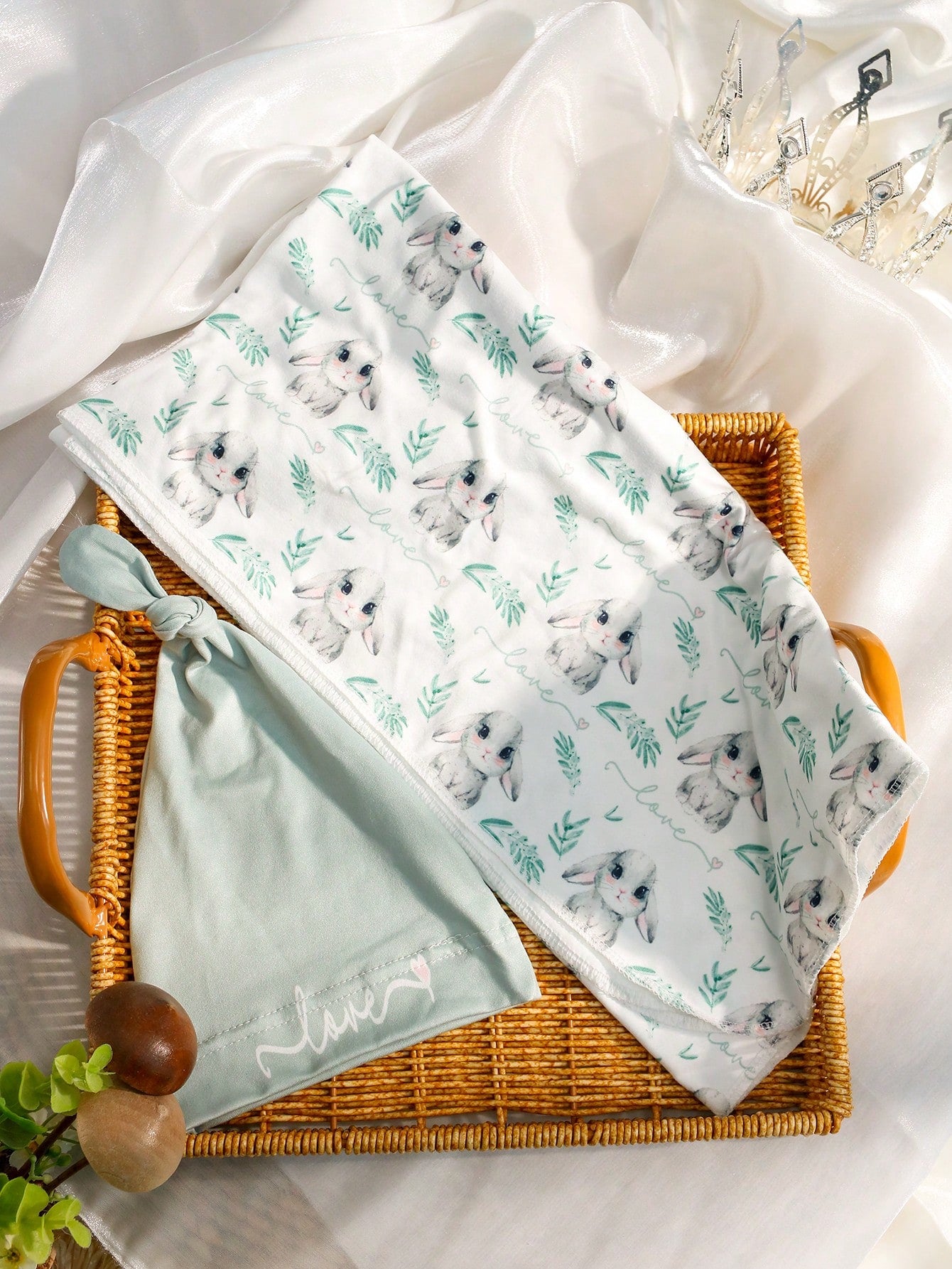 Adorable Rabbit Print Swaddle Blanket and Hat Set for Newborn Baby Boys – Perfect for Photography Props