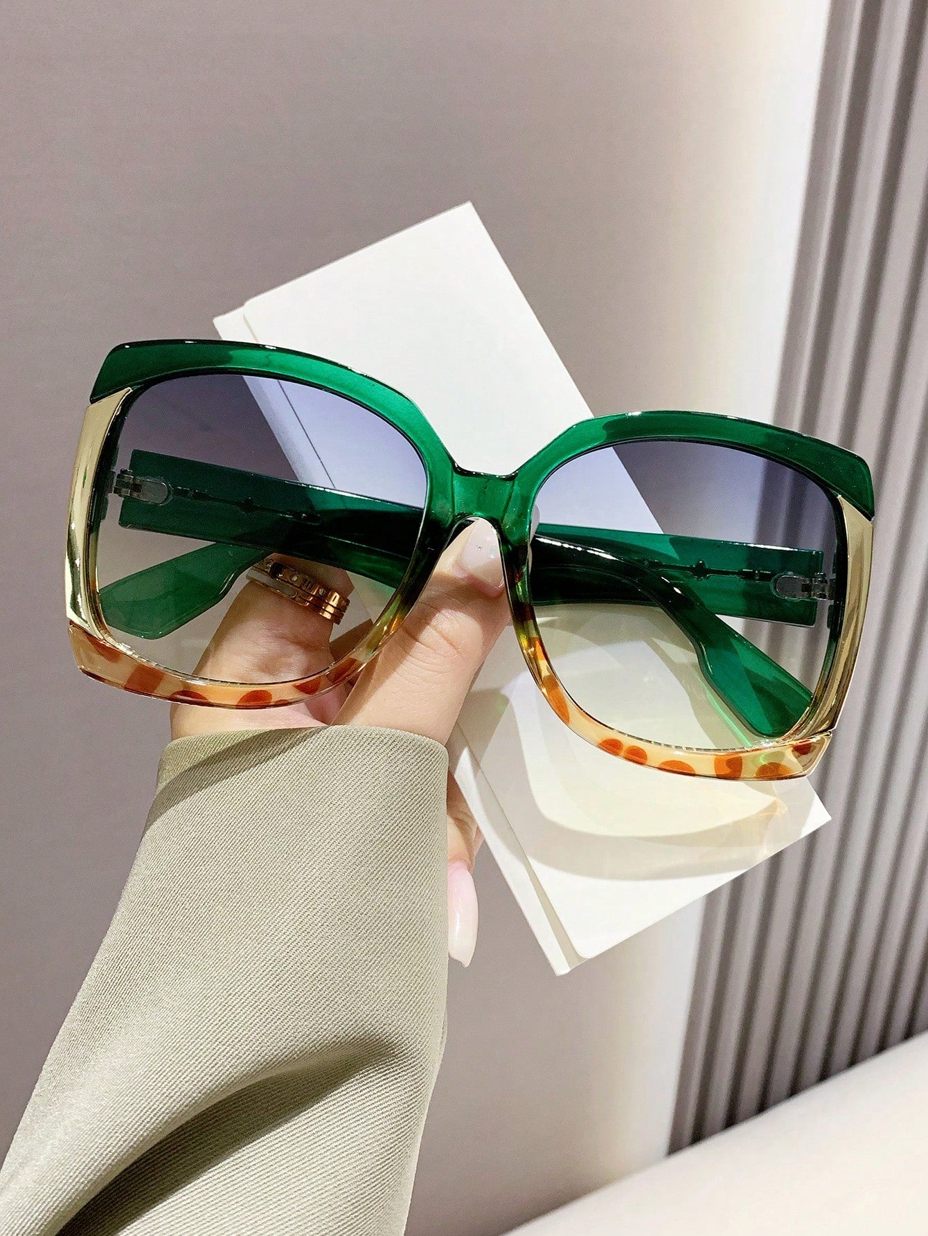 Chic Y2K Oversized Square Frame Glasses – Trendy Leopard Print Accessory for Women Color-2 Color-3