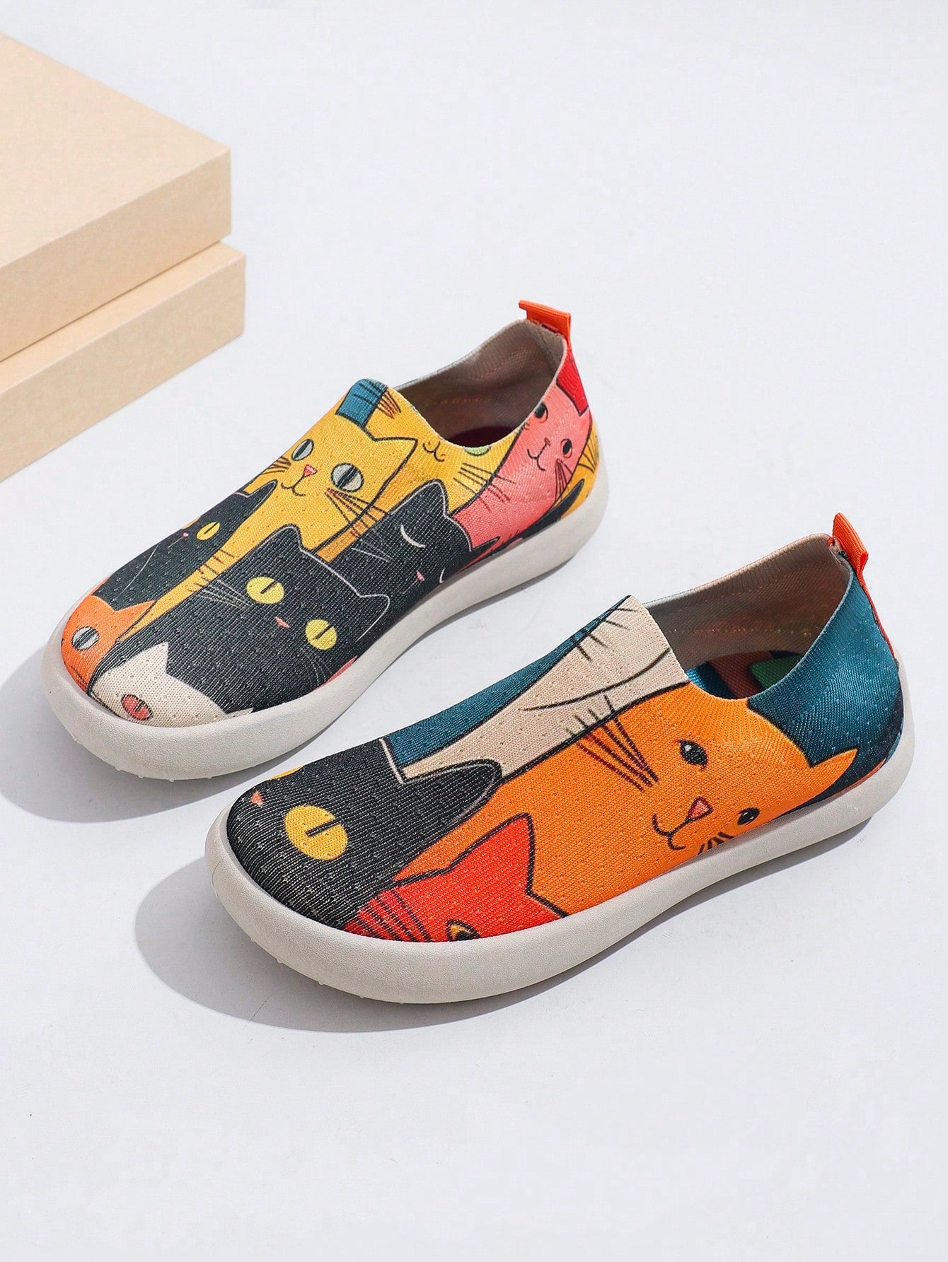 Charming Kitten Pattern Knit Slip-On Sneakers - Perfect for Casual Travel! CN36 CN37