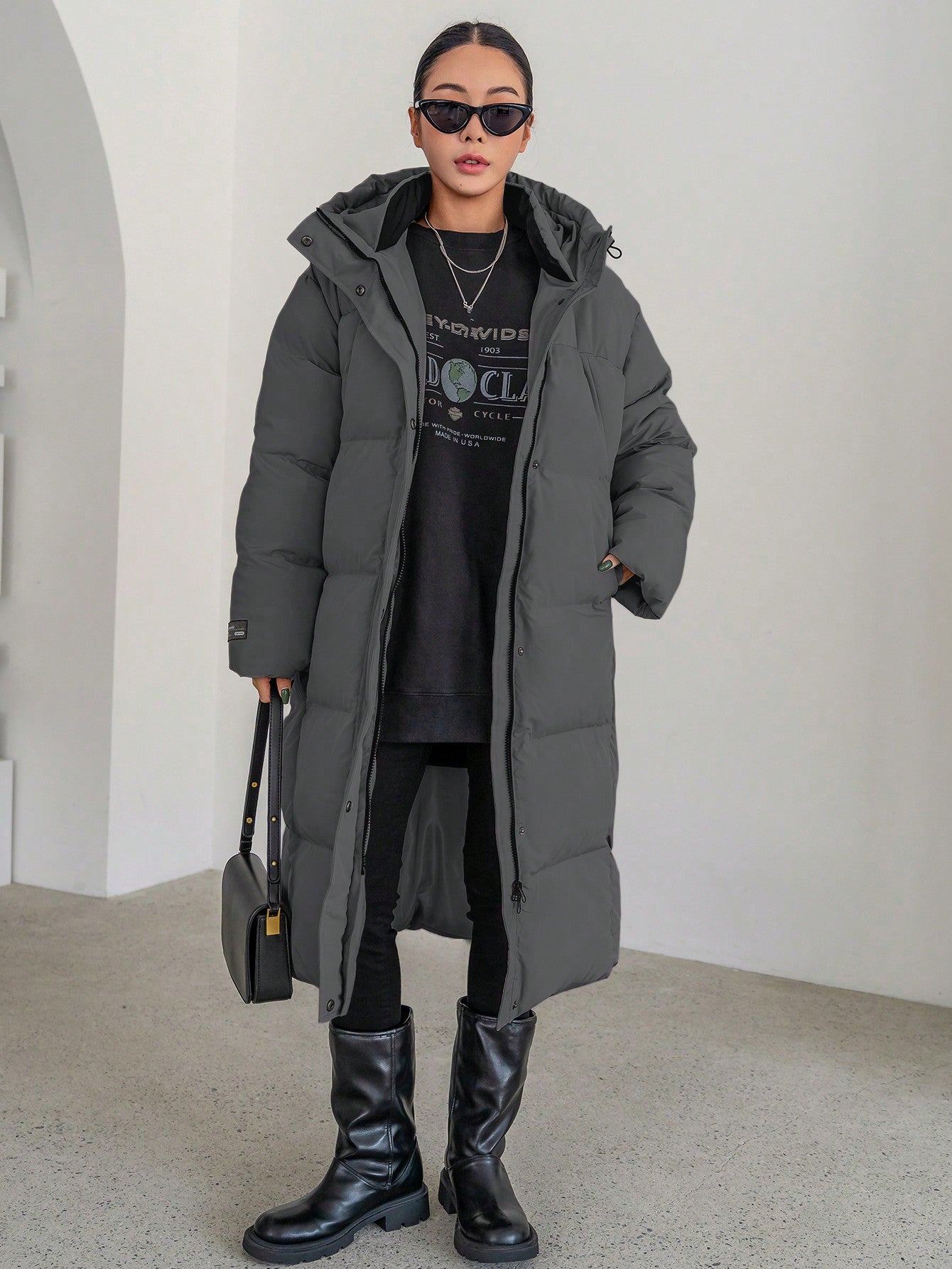 Women’s Thick Drawstring Hooded Puffer Coat with Letter Patches and Pockets