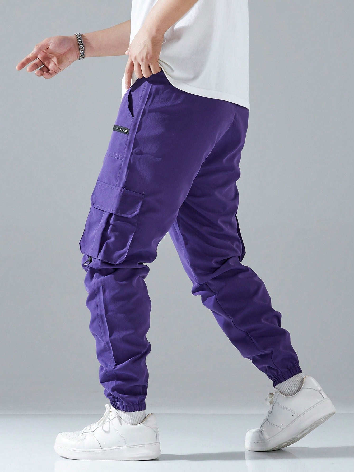 Loose Fit Cargo Pants with Flap Pockets and Drawstring Waist for Ultimate Comfort Black / S Black / M