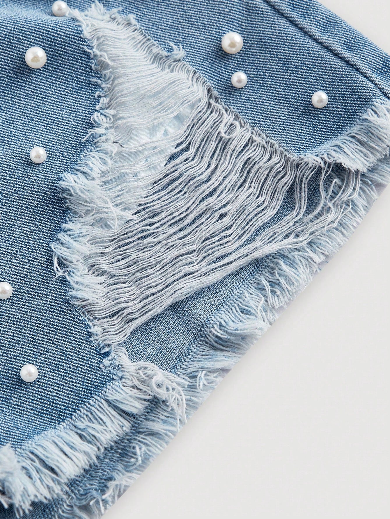 Trendy Distressed Denim Shorts with Pocket Inserts and Bow Details 26 27 28 26-27-28-30-31-