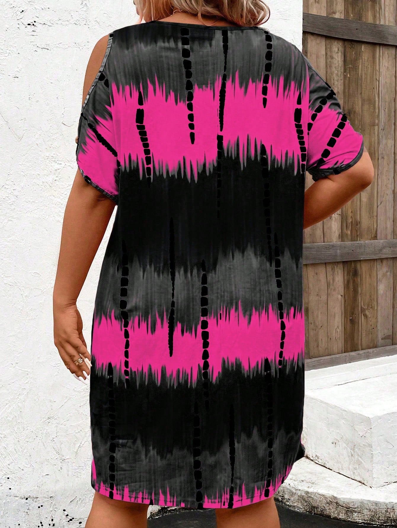 Chic & Comfortable: Plus Size Color Block Open Shoulder Dress