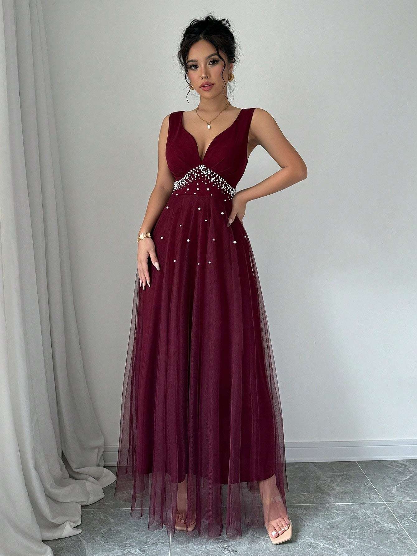 Elegant Belle Faux Pearl Beaded V-Neck Sleeveless Summer Maxi Dress