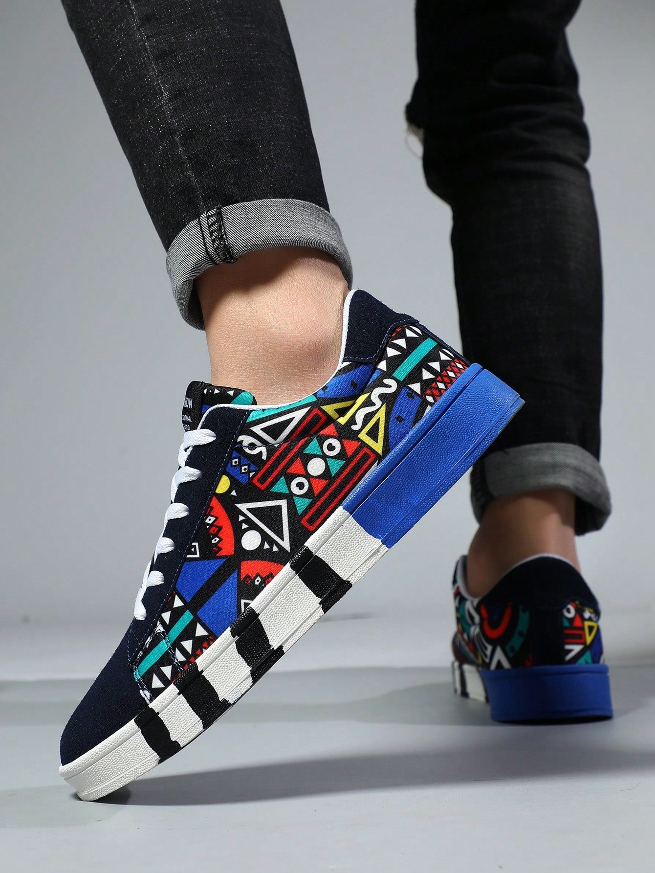 Trendy Men's Geometric Graffiti Canvas Sneakers – Stylish Lace-Up Sports & Skate Shoes Black / EUR36 Black / EUR37