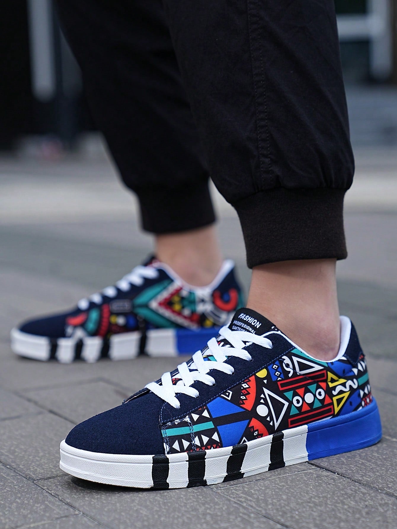 Trendy Men's Geometric Graffiti Canvas Sneakers – Stylish Lace-Up Sports & Skate Shoes Black / EUR36 Black / EUR37