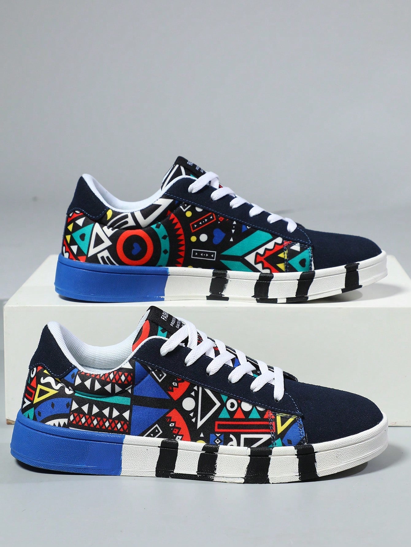 Trendy Men's Geometric Graffiti Canvas Sneakers – Stylish Lace-Up Sports & Skate Shoes Black / EUR36 Black / EUR37