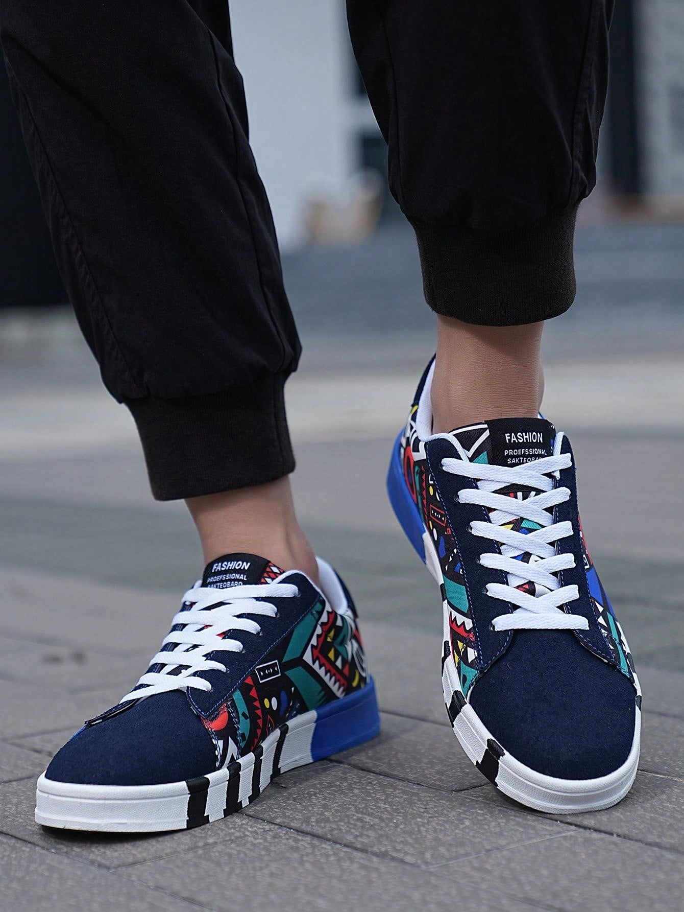Trendy Men's Geometric Graffiti Canvas Sneakers – Stylish Lace-Up Sports & Skate Shoes Black / EUR36 Black / EUR37