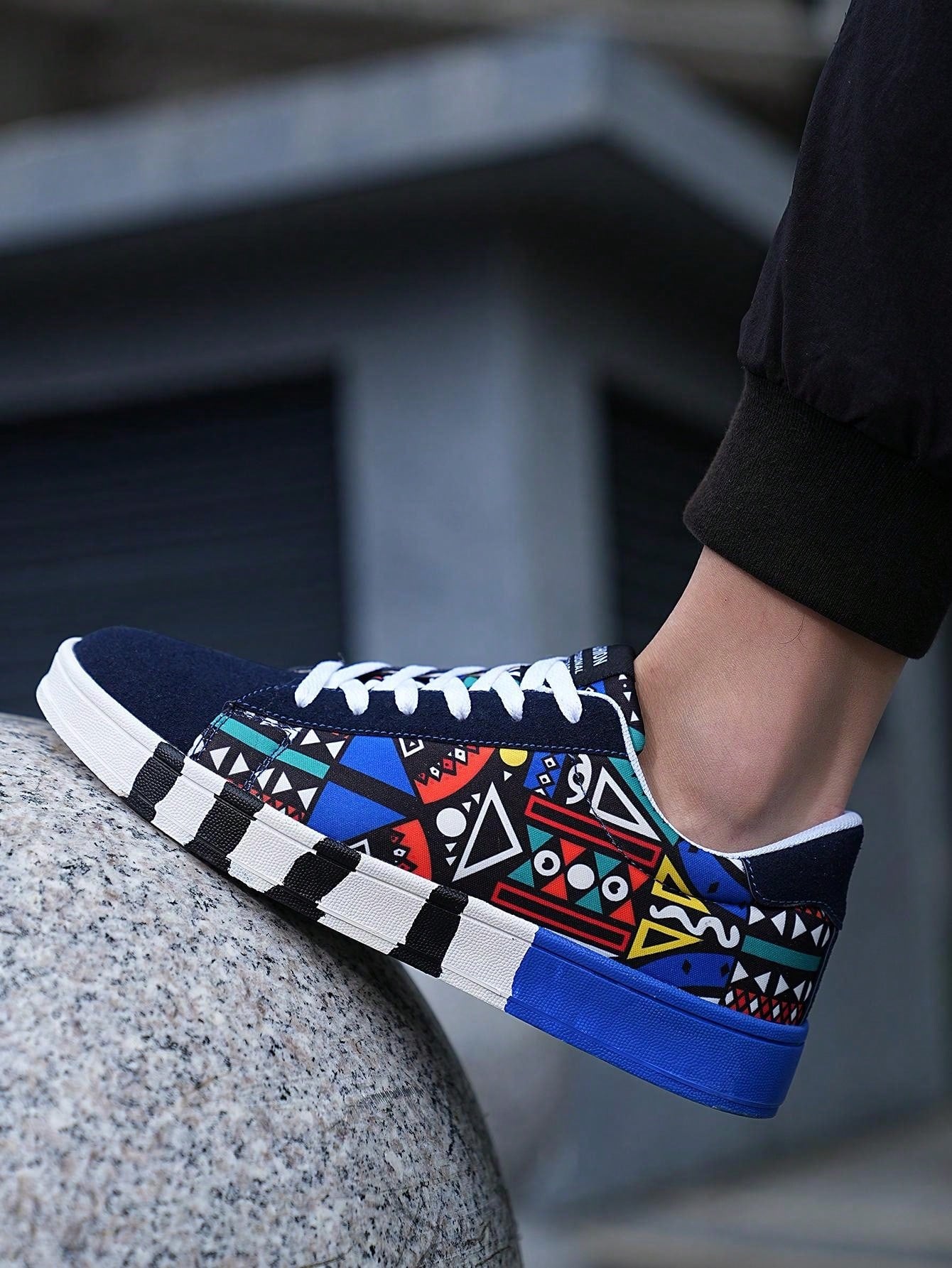 Trendy Men's Geometric Graffiti Canvas Sneakers – Stylish Lace-Up Sports & Skate Shoes Black / EUR36 Black / EUR37