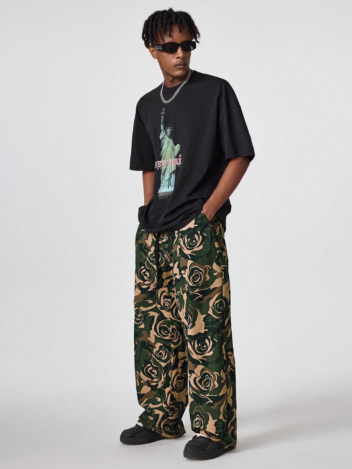 Men's Digital Print Loose Straight Woven Trousers – Trendy Comfort for Everyday Style M L