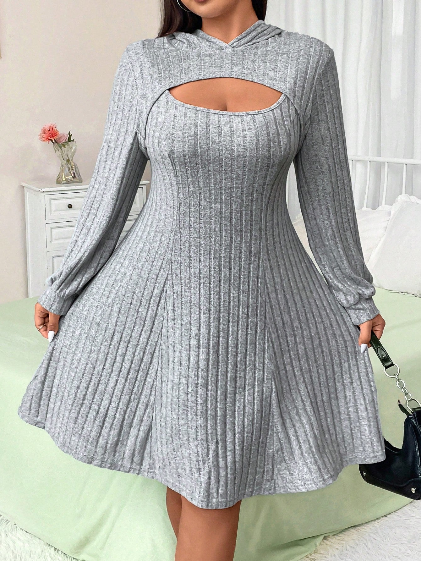 Effortlessly Chic: Plus Size Hooded Casual Long Sleeve Dress Light Grey