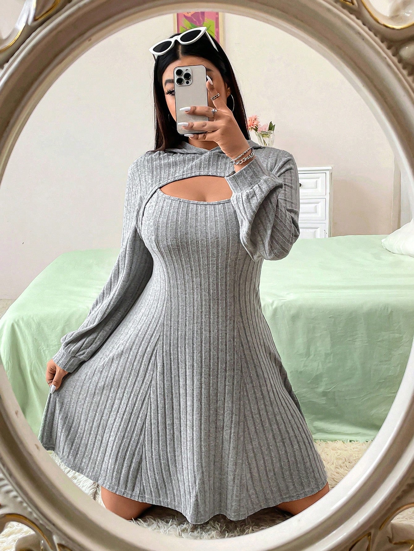 Effortlessly Chic: Plus Size Hooded Casual Long Sleeve Dress