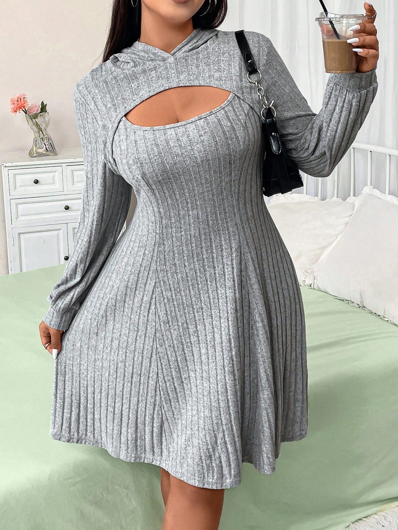 Effortlessly Chic: Plus Size Hooded Casual Long Sleeve Dress