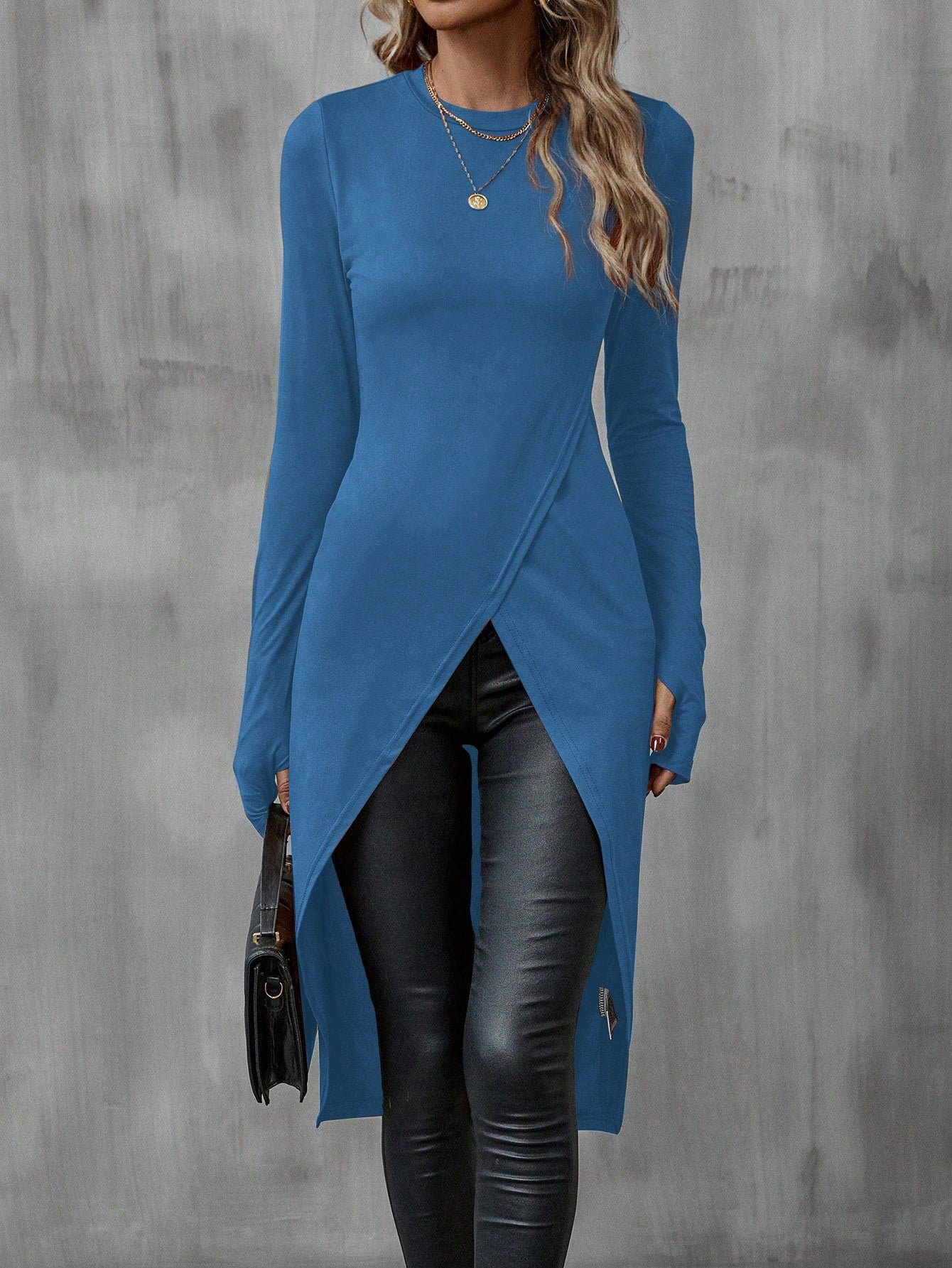 Women's Minimalist Long Sleeve Crew Neck Tee - Casual Solid Color Top for Effortless Style
