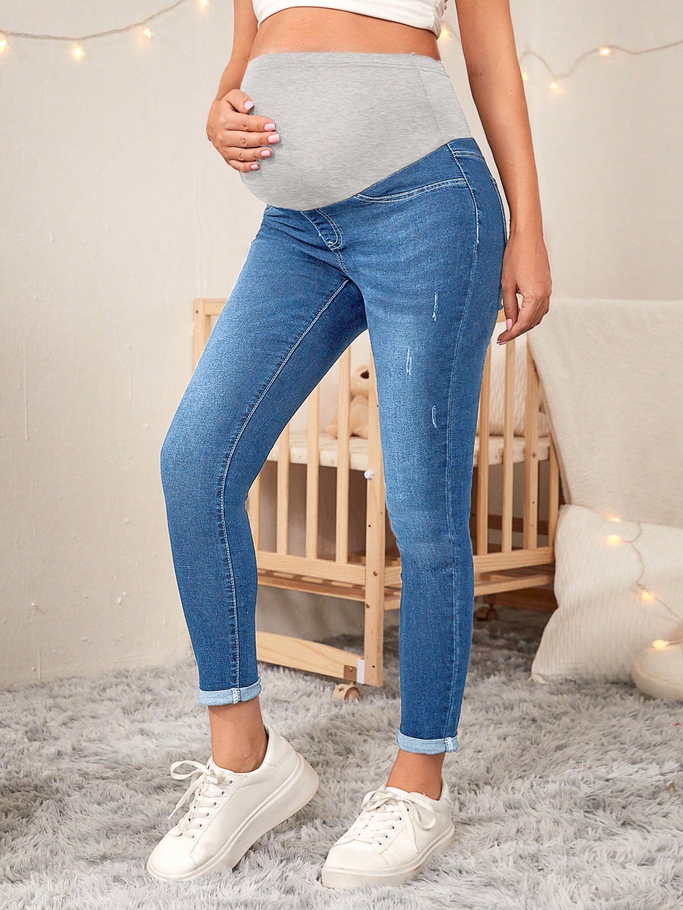 Chic and Comfy: Maternity High-Waist Ripped Skinny Jeans Dark Wash / S Dark Wash / M
