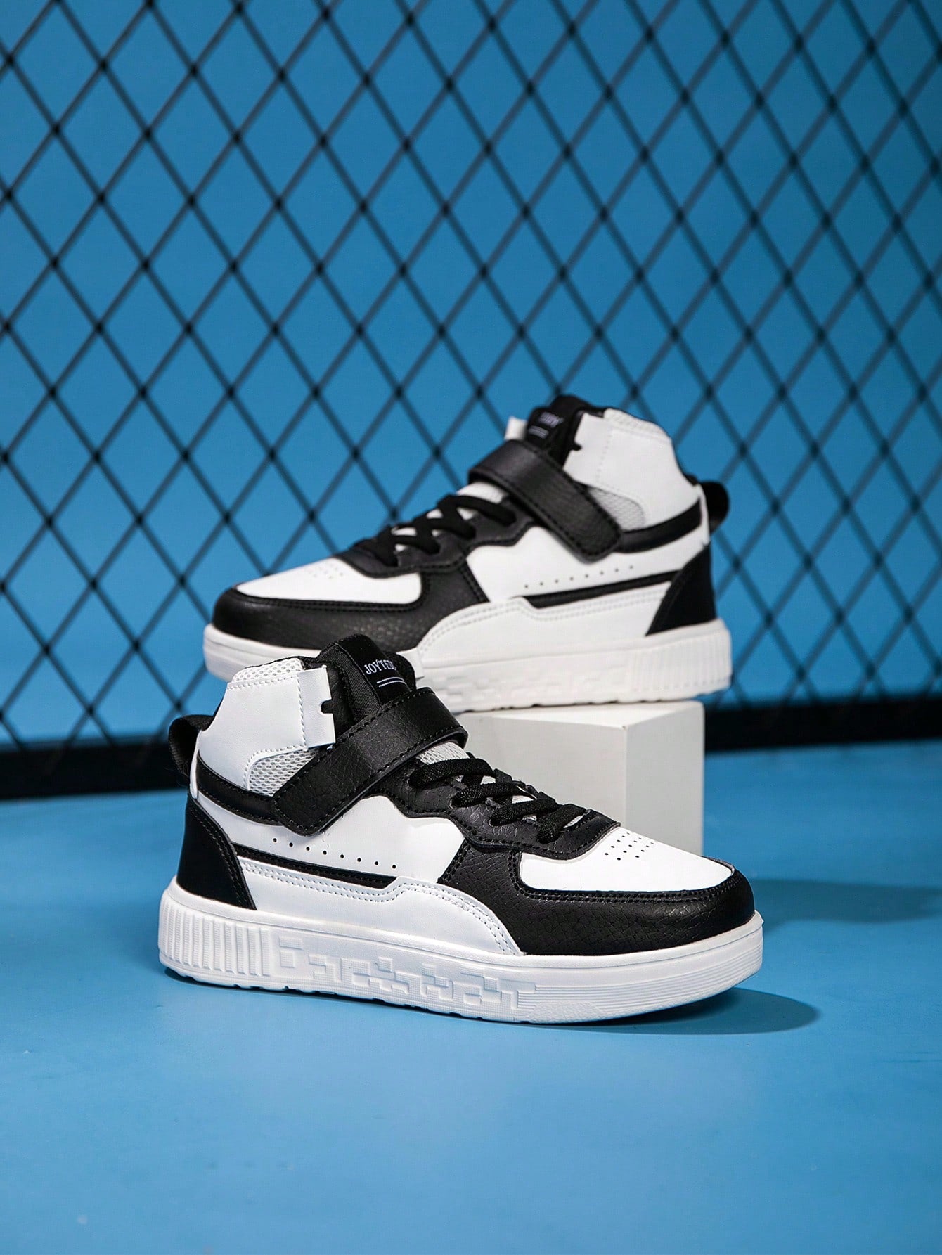 Trendy High-Top Sports Sneakers for Kids - Lightweight, Breathable & Slip-On