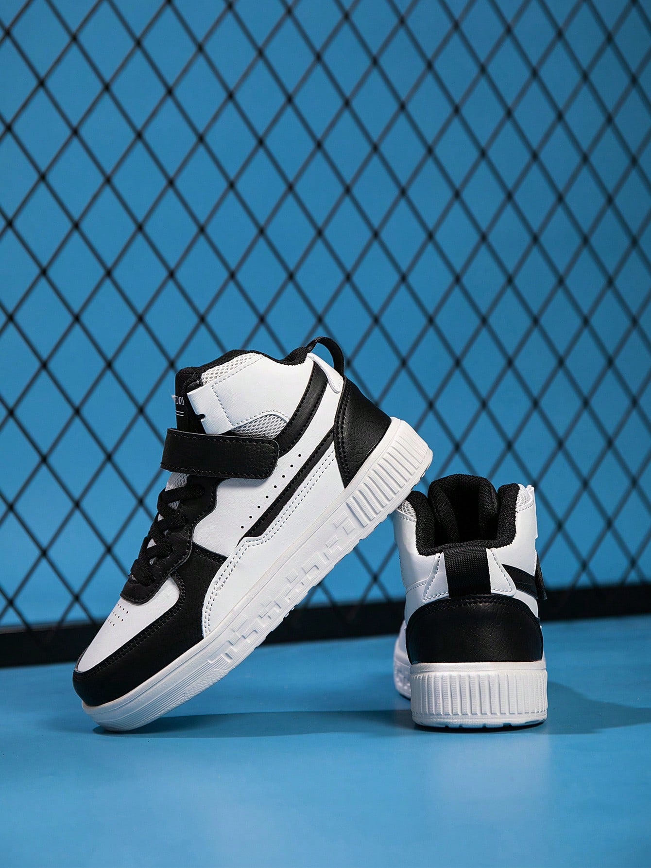 Trendy High-Top Sports Sneakers for Kids - Lightweight, Breathable & Slip-On