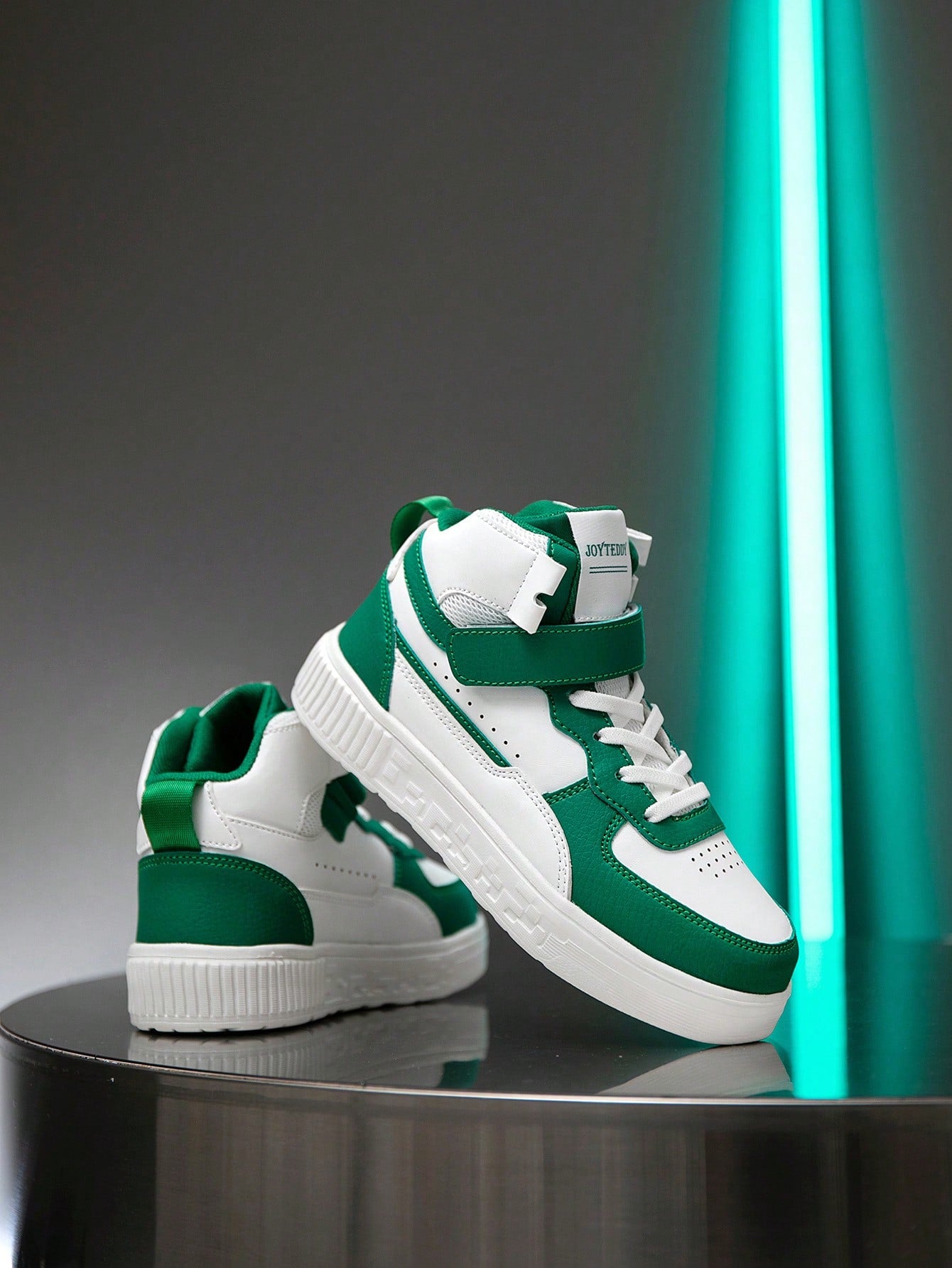 Trendy High-Top Sports Sneakers for Kids - Lightweight, Breathable & Slip-On Green