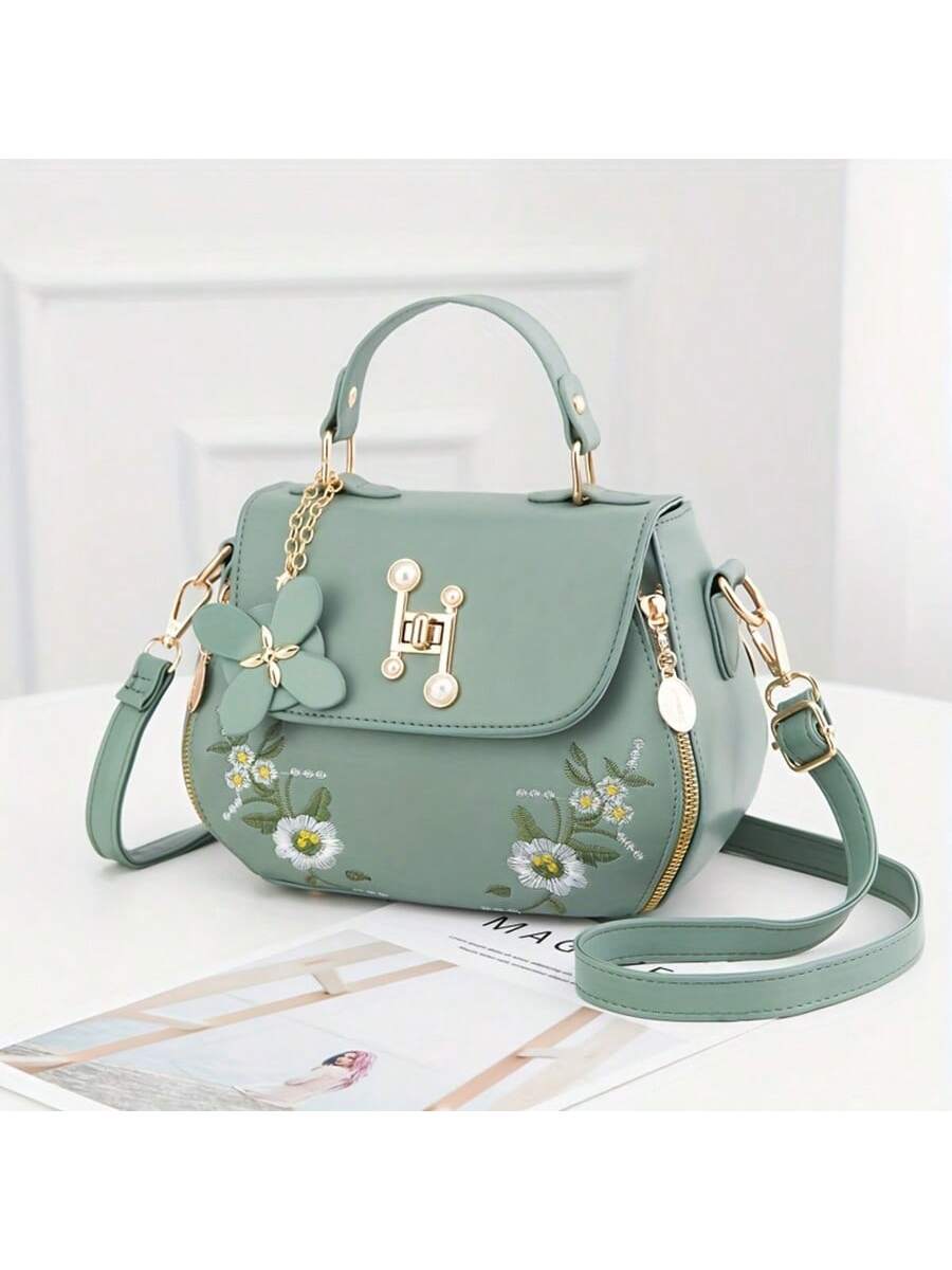 Chic Floral Satchel: Elegant Small Handbag for the Fashion-Forward Woman
