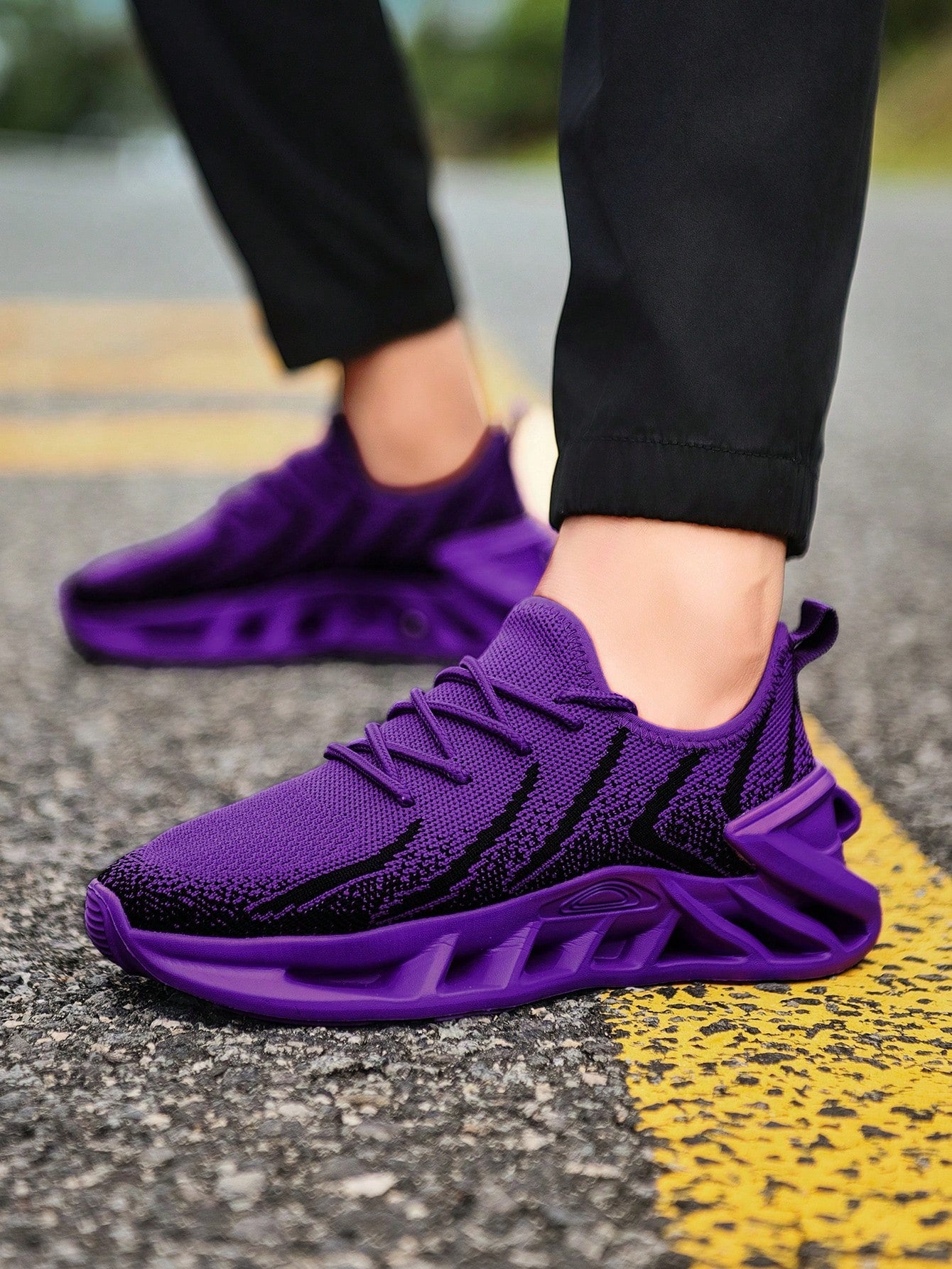 Men's Shock-Absorbing Blade Design Running Sneakers - Breathable Knit Performance Shoes EUR37 EUR38