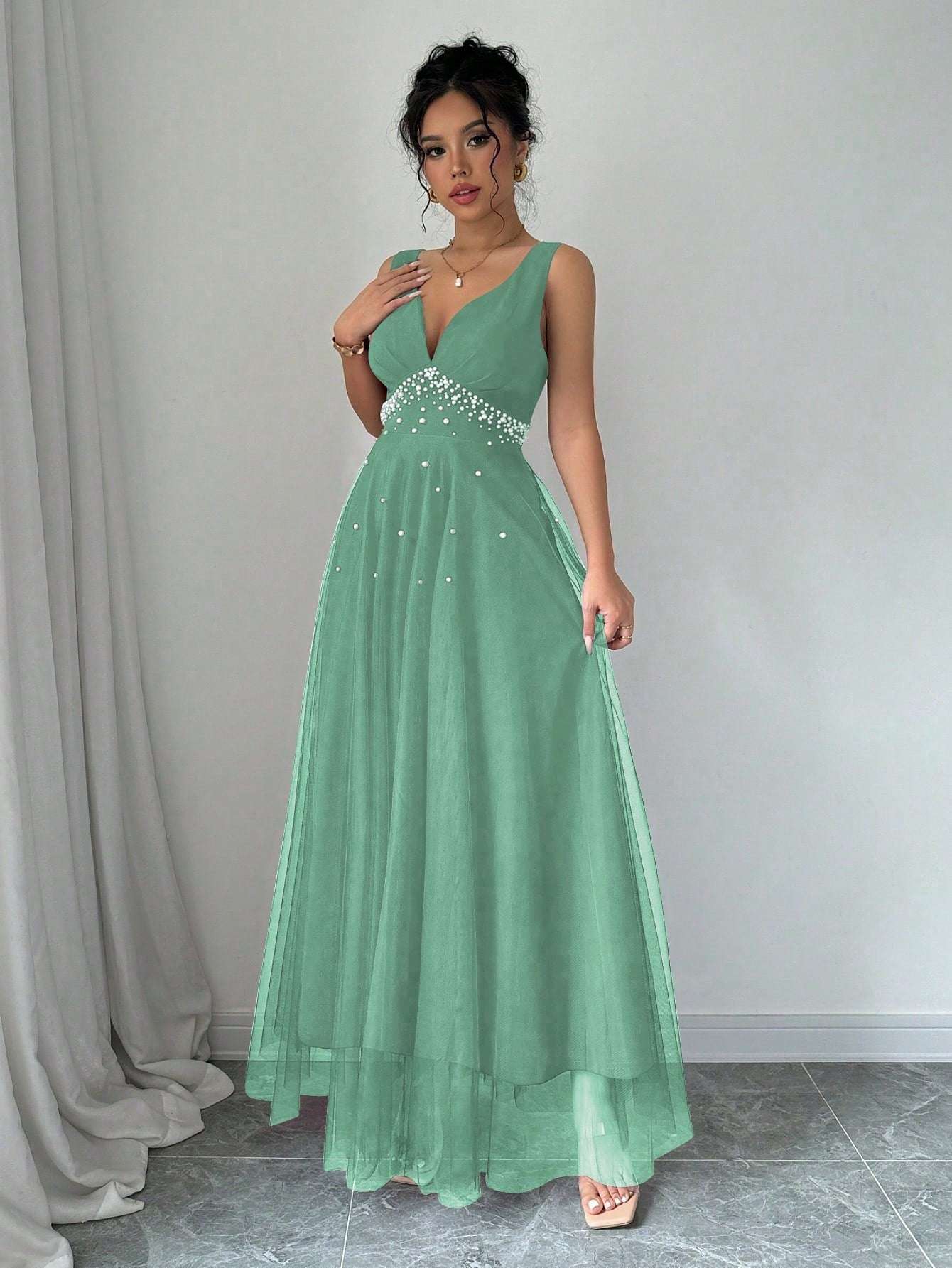 Elegant Belle Faux Pearl Beaded V-Neck Sleeveless Summer Maxi Dress