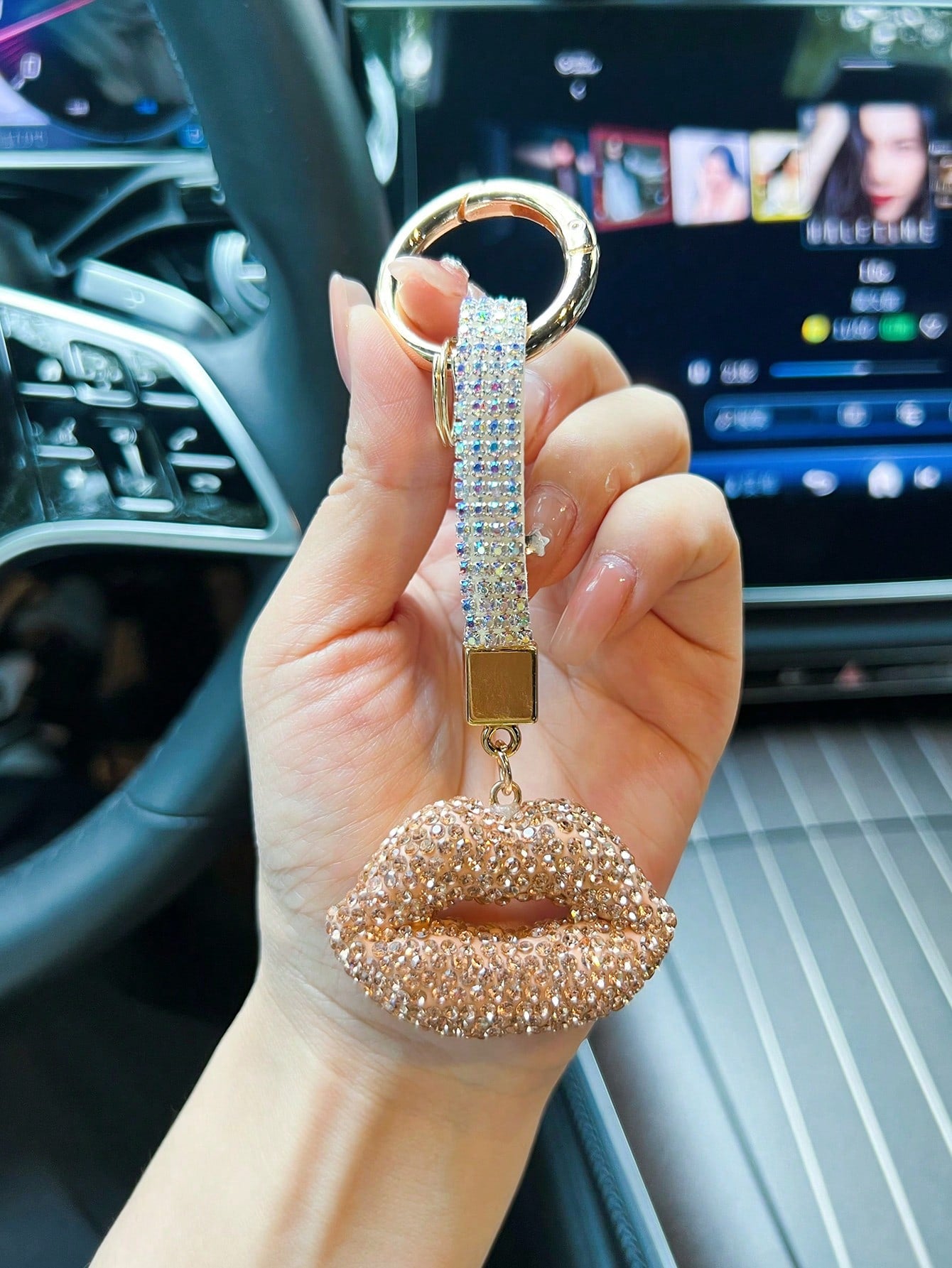 Sparkling Rhinestone Lips Keychain - Perfect Valentine's Day Gift! Pink White