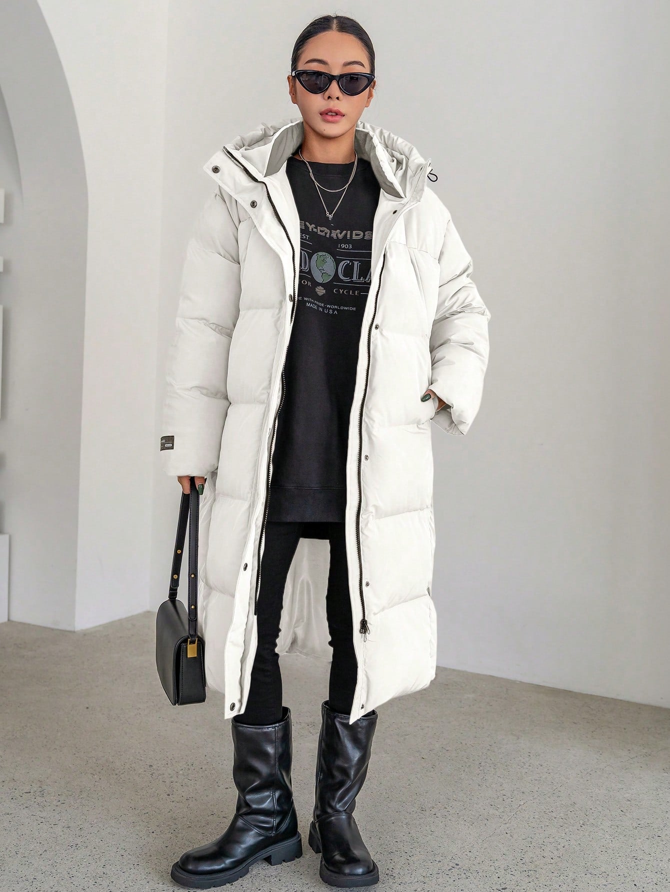 Women’s Thick Drawstring Hooded Puffer Coat with Letter Patches and Pockets