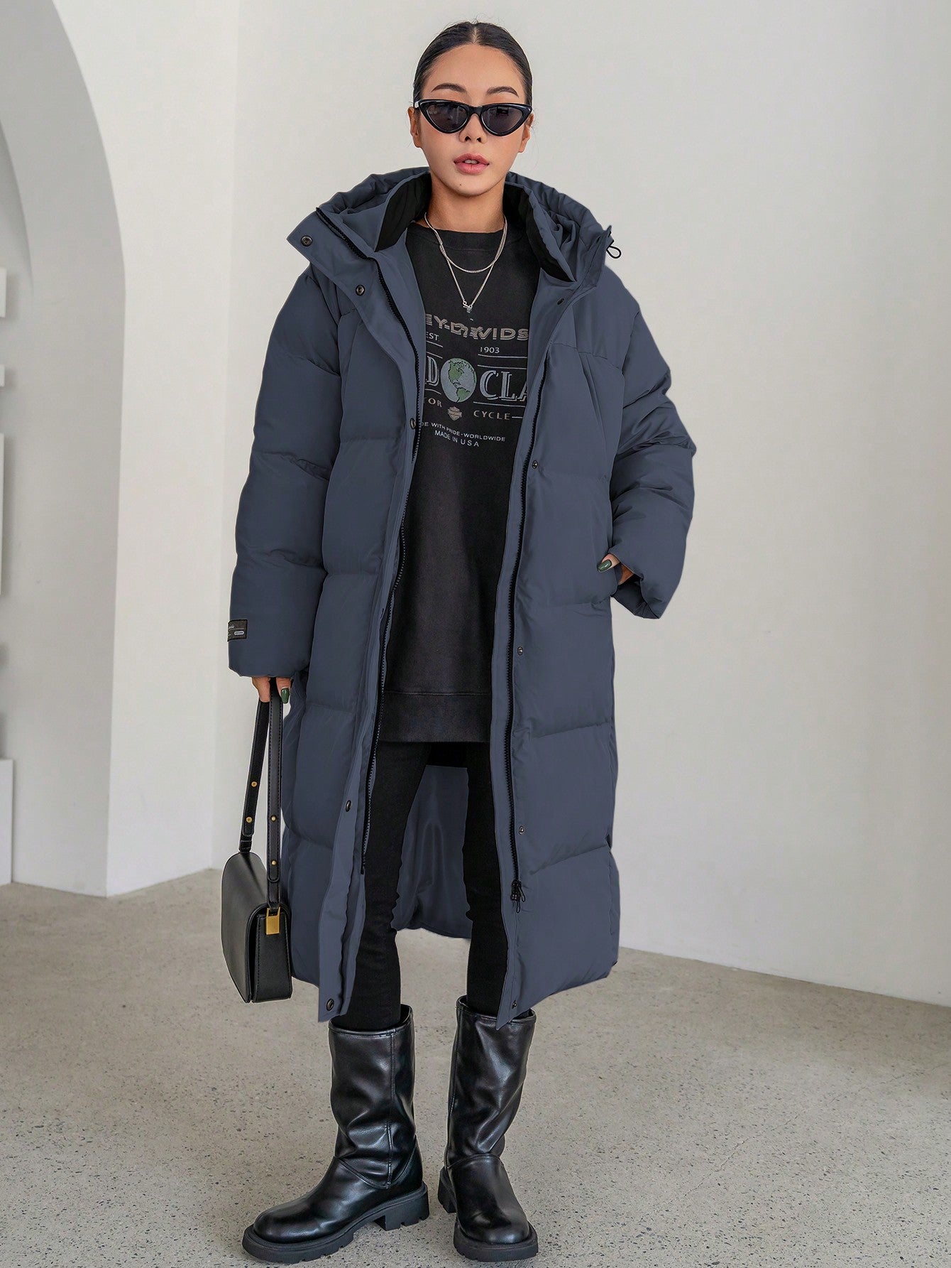 Women’s Thick Drawstring Hooded Puffer Coat with Letter Patches and Pockets