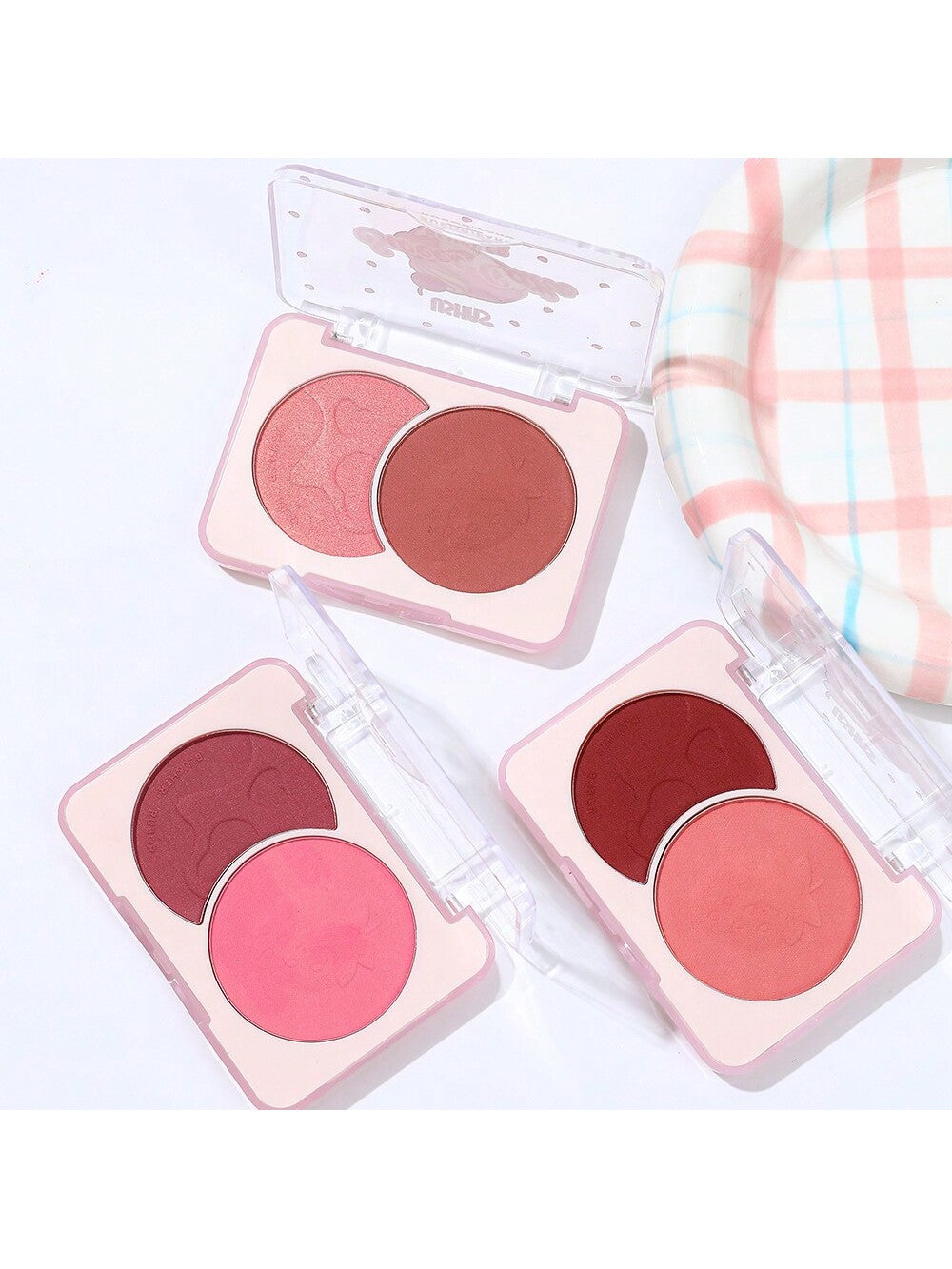 Ushas Waterproof Two-Color Blusher Disc - Matte Finish for All Skin Tones #03 #02