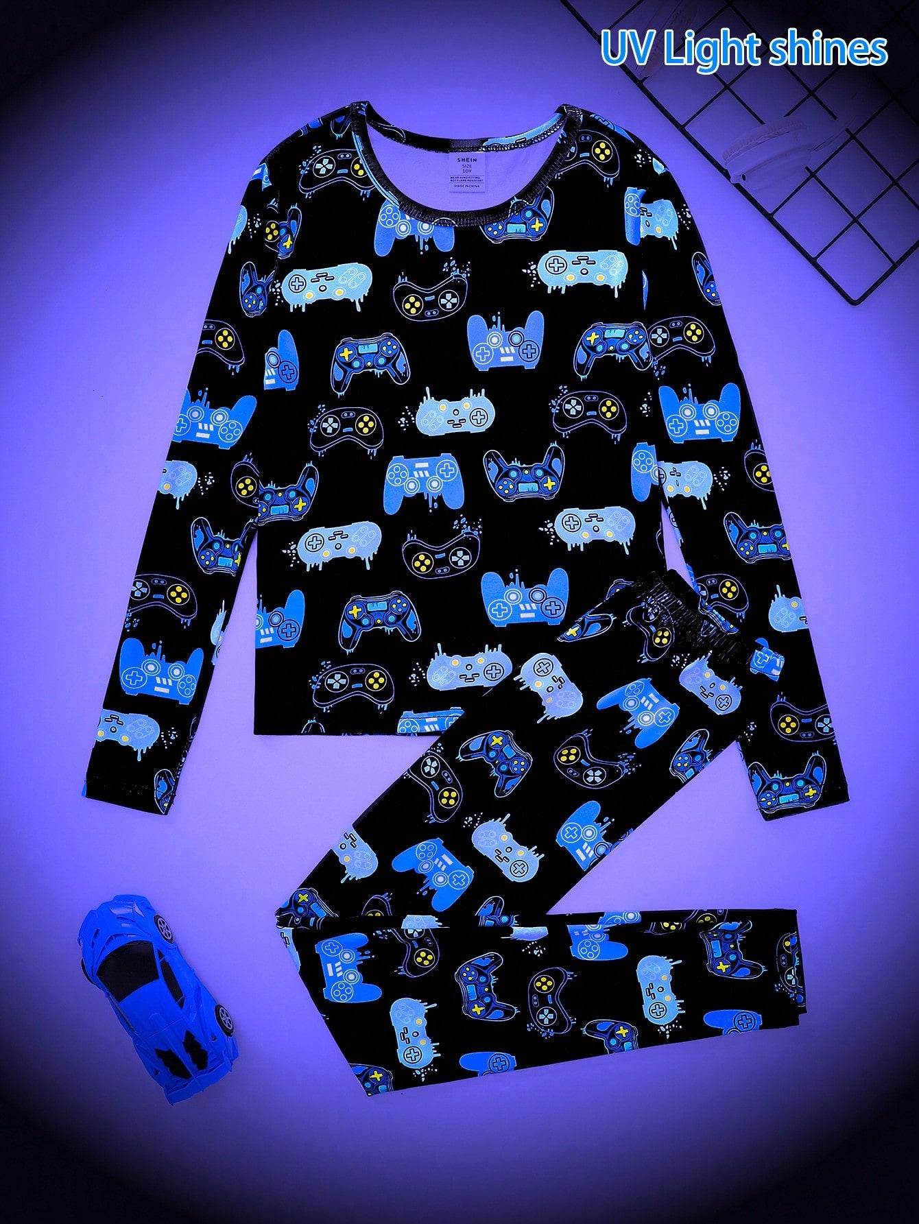 Vibrant Graffiti Print Snug Fit Sleepwear Set for Tween Boys - Long Sleeve Tee & Pants Multicolor / 8Y Multicolor / 9Y