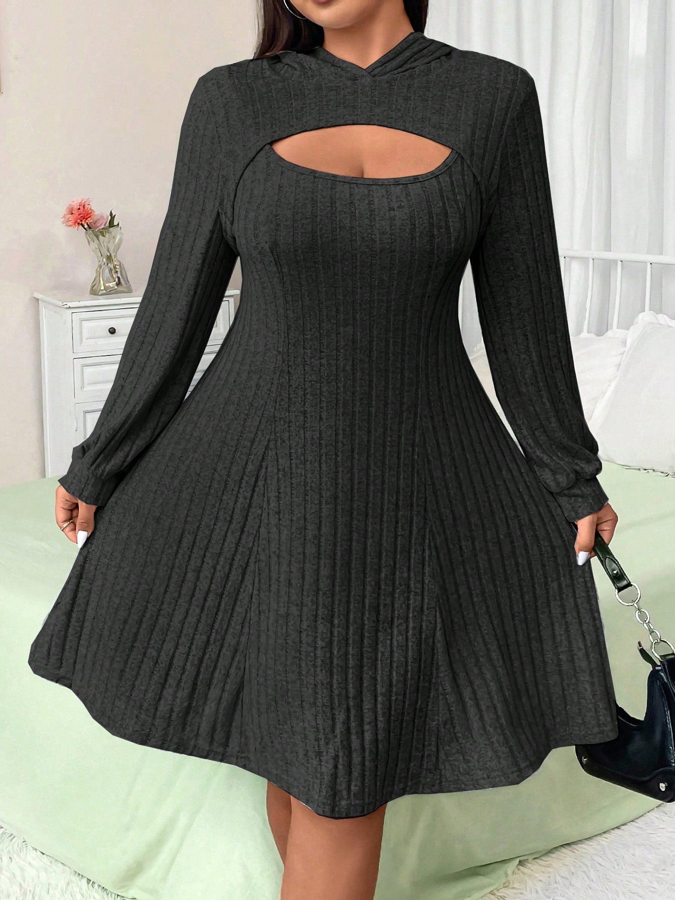 Effortlessly Chic: Plus Size Hooded Casual Long Sleeve Dress Black