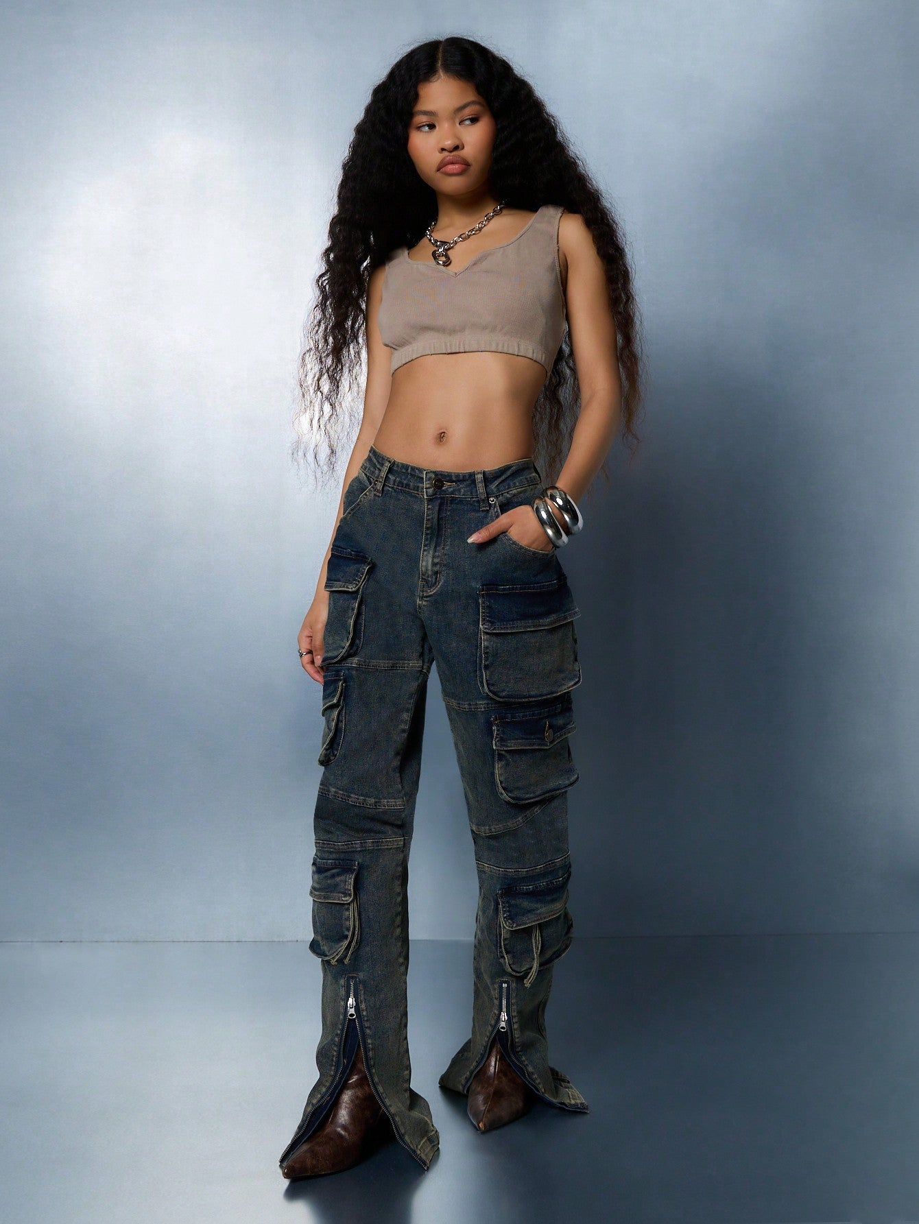 Chic Slim Fit Washed Cargo Jeans for Women with Pocket and Zip-Up Detail XS S M XS-S-M-L-