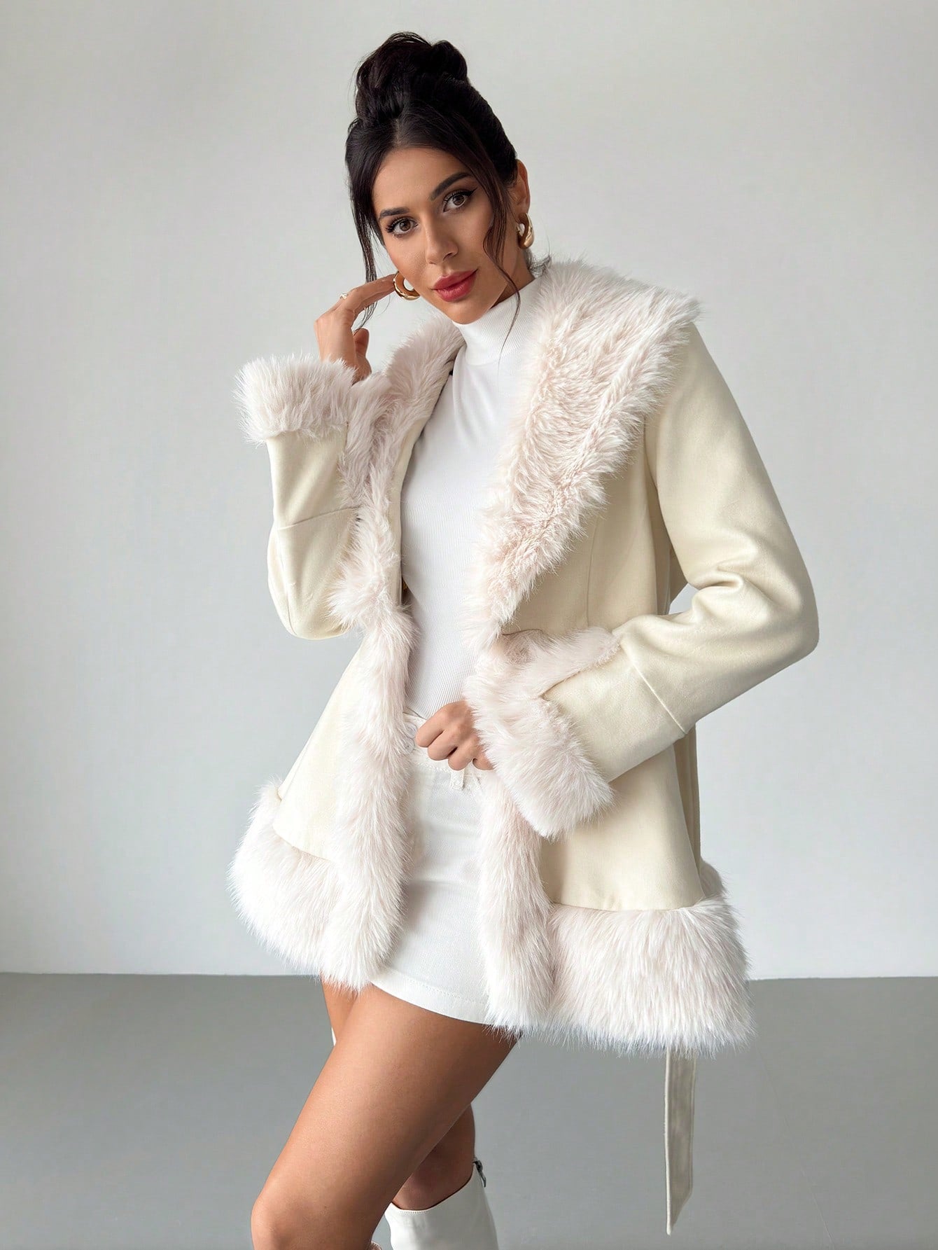 Chic Winter Elegance: Plush Beige Fur Coat for Stylish Holiday Gatherings