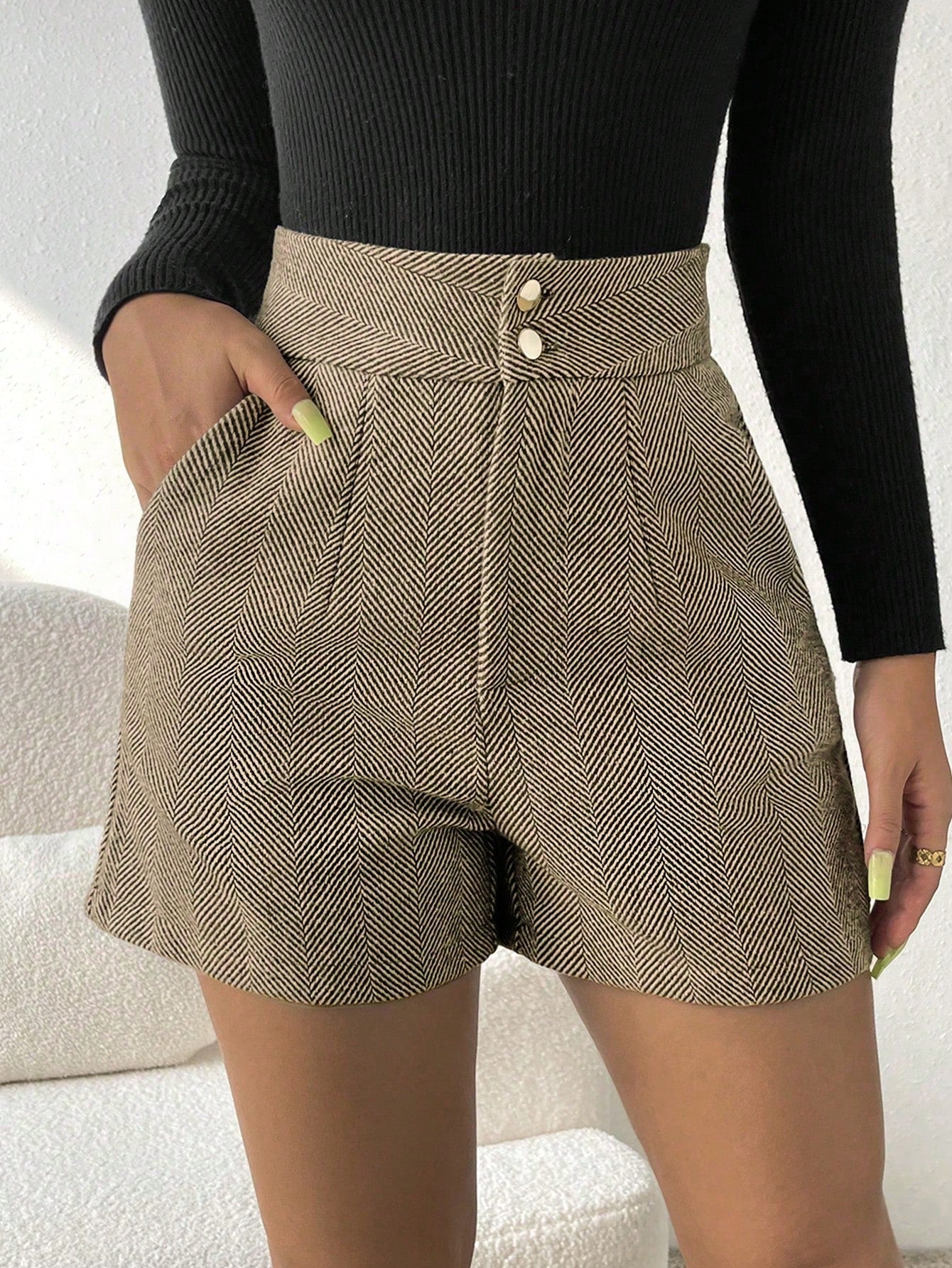 Chic Plaid Casual Shorts for Effortless Everyday Style