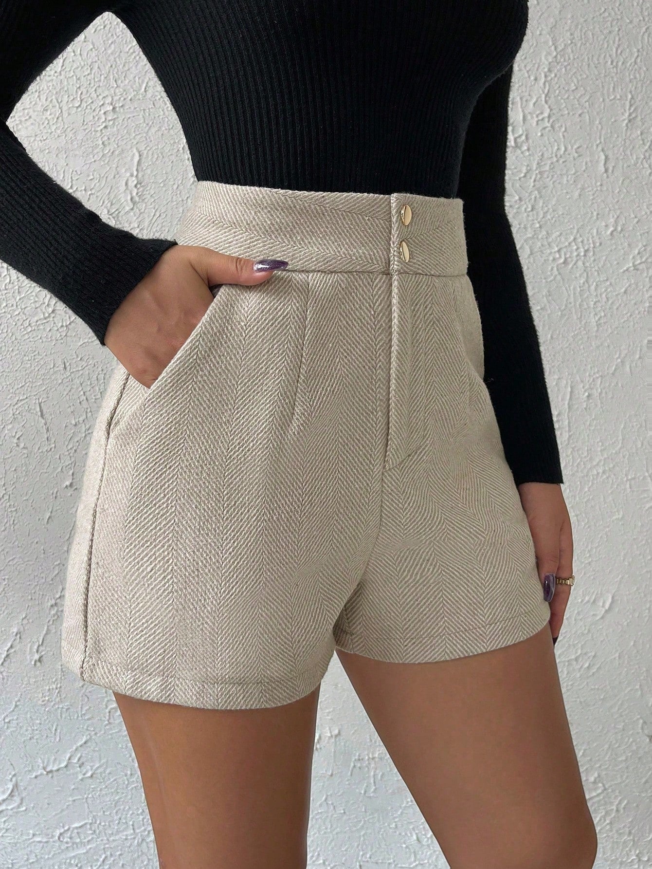 Chic Plaid Casual Shorts for Effortless Everyday Style