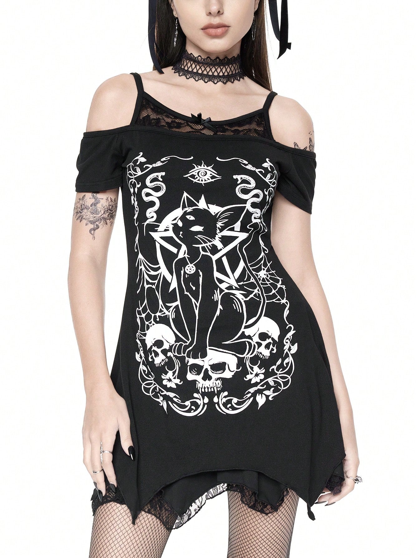 Mysterious Cat Eyes Gothic T-Shirt for Women XS S M XS-S-M-L-