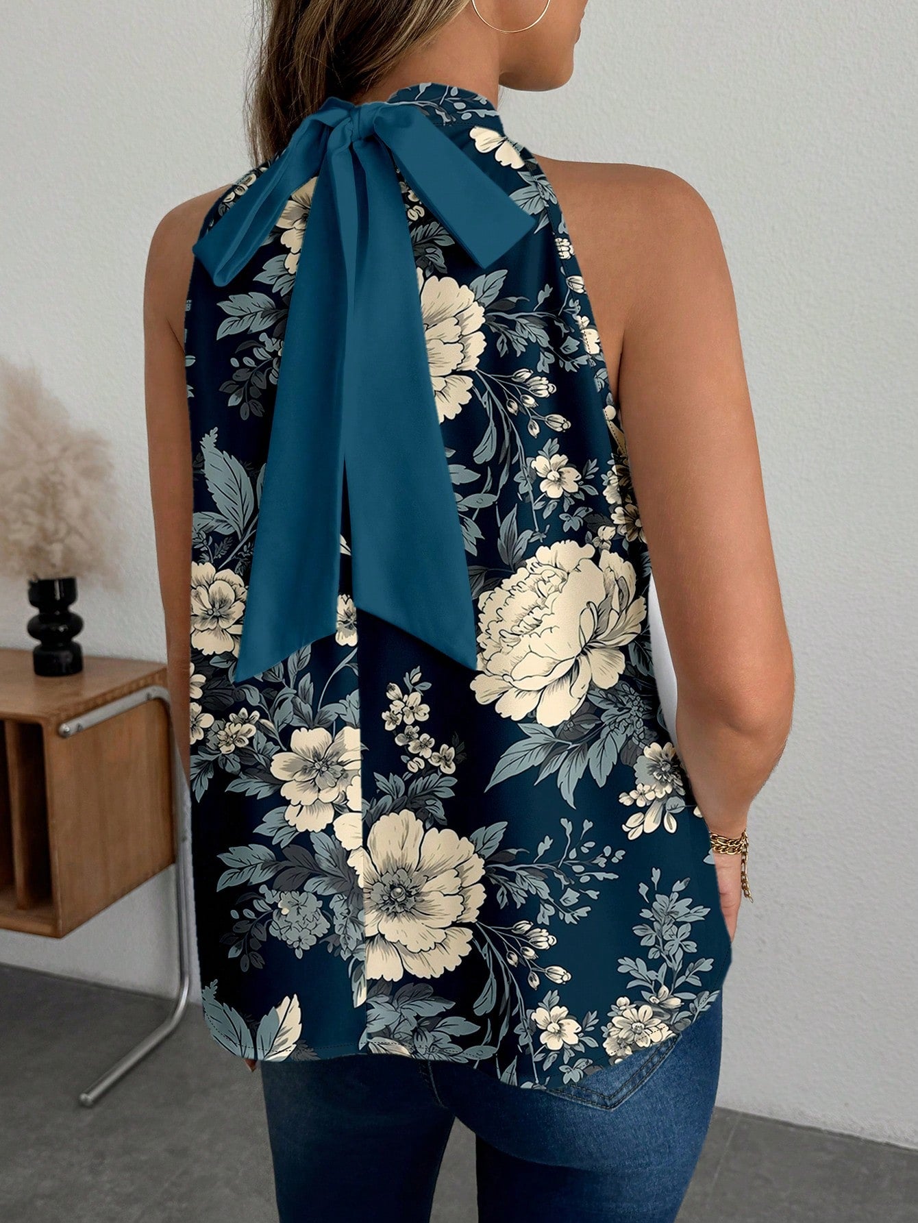 Vibrant Blue Floral Print Sleeveless Blouse for Women - Perfect Spring Multicolor-4