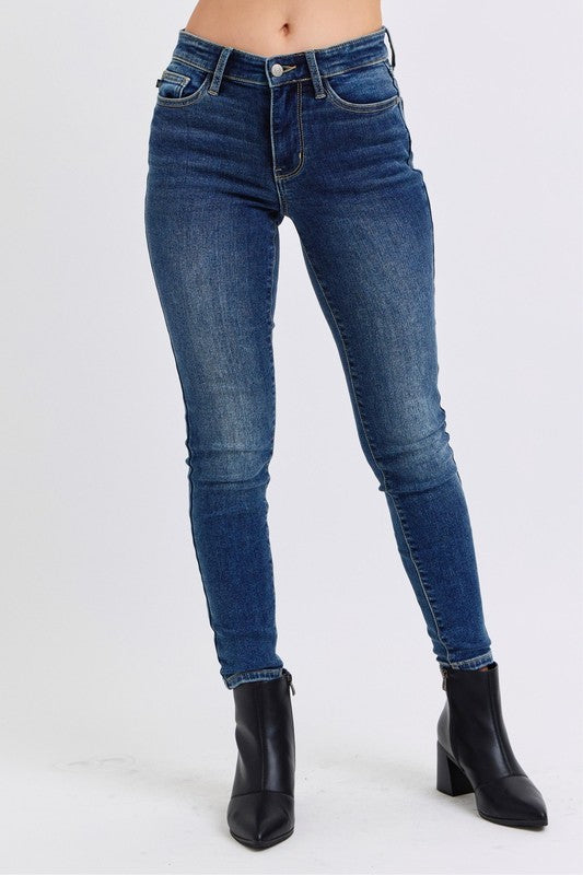 Judy Blue Full Size Run Mid-Rise Waist Skinny Jeans with Thermal Lining Dark / 9(29) Dark / 11(30)