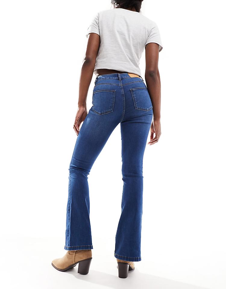 https://images.asos-media.com/products/noisy-may-sallie-high-waisted-flare-jeans-in-mid-wash/204818518-2?$n_750w$&wid=750&fit=constrain