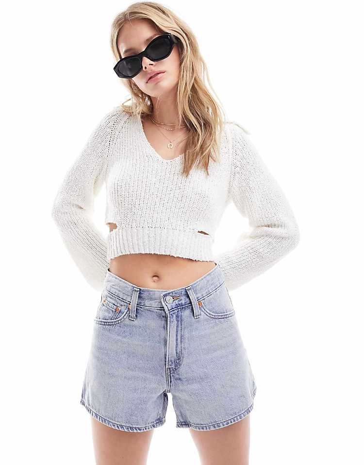 https://images.asos-media.com/products/levis-80s-mom-denim-short-in-light-blue/205358117-2?$n_750w$&wid=750&fit=constrain