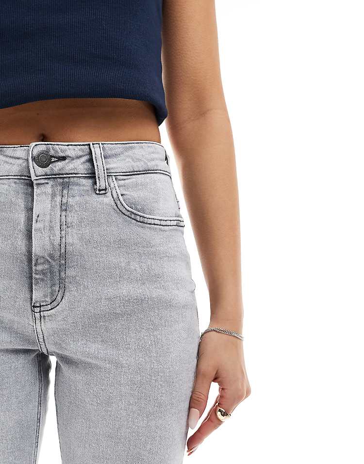 https://images.asos-media.com/products/noisy-may-moni-high-waist-straight-leg-jeans-in-light-washed-gray/206056748-3?$n_750w$&wid=750&fit=constrain
