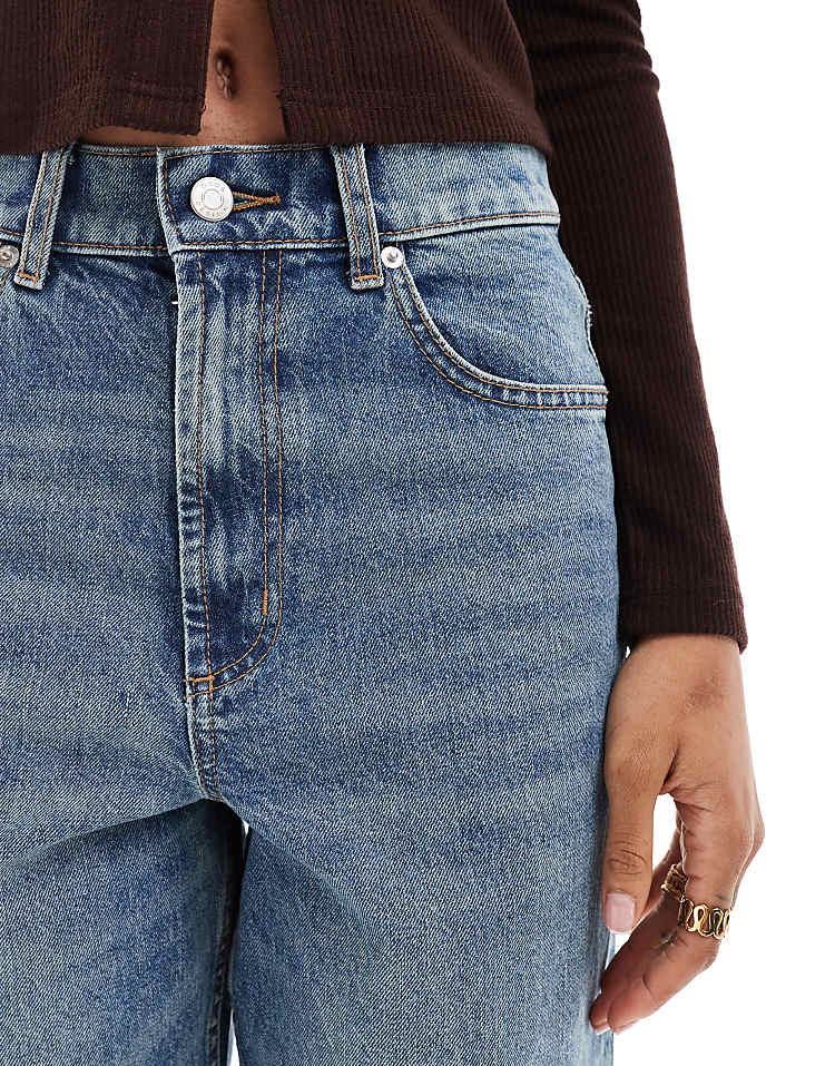 https://images.asos-media.com/products/asos-design-tall-comfort-stretch-straight-leg-jeans-in-mid-blue/206426919-3?$n_750w$&wid=750&fit=constrain